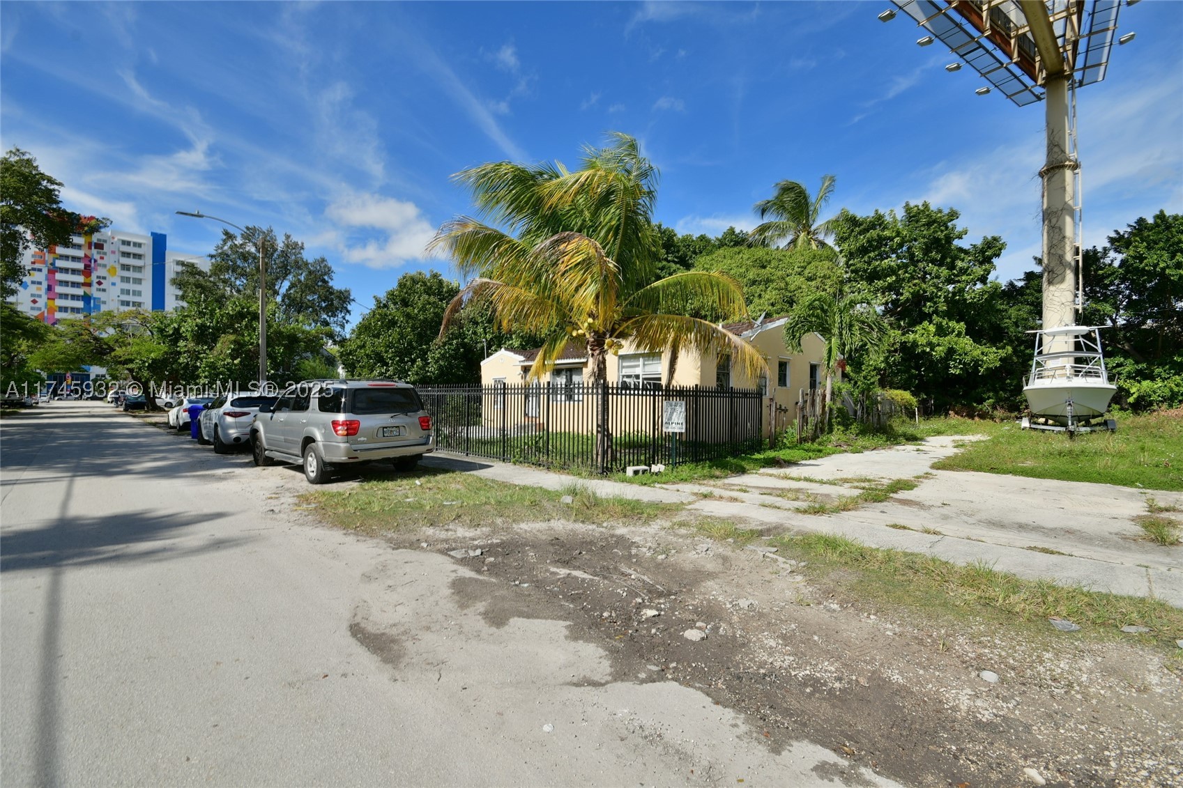 main property photo 41