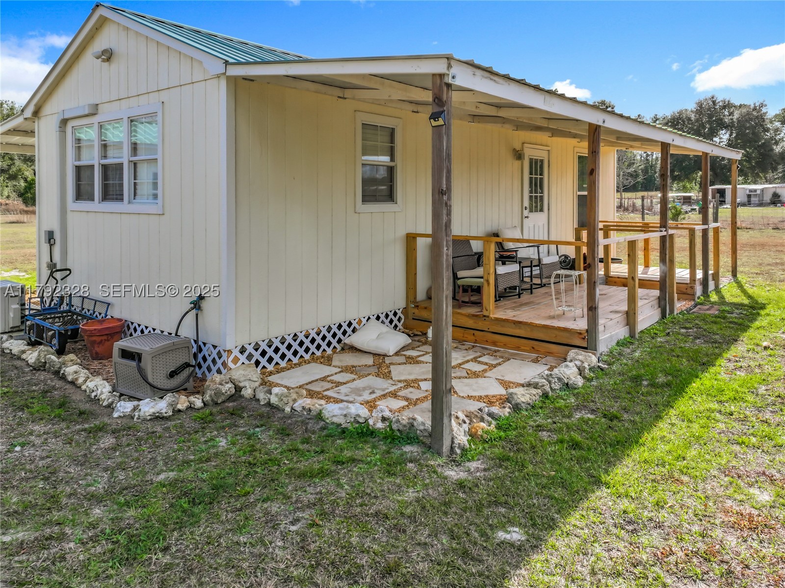 main property photo 39