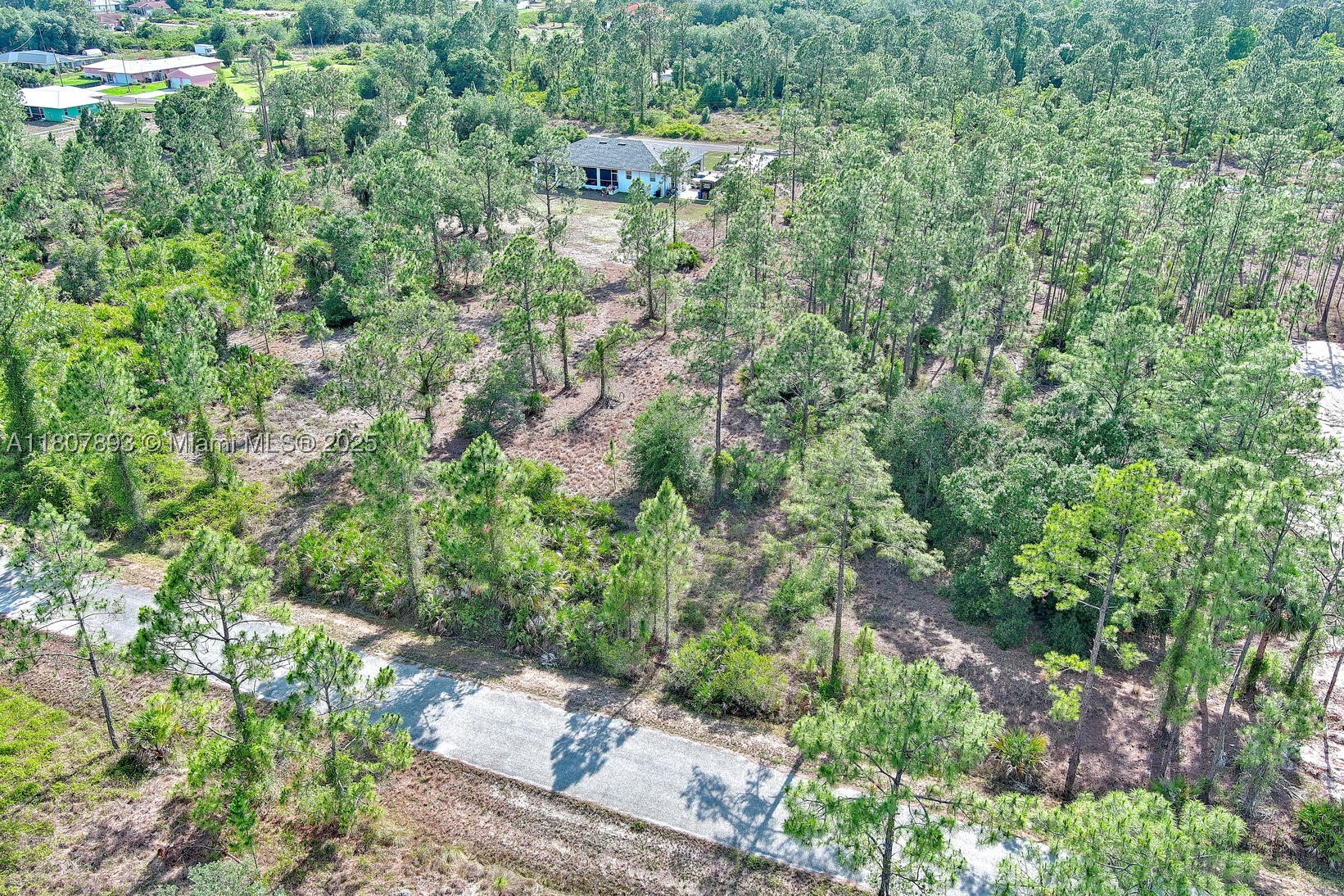 main property photo 7