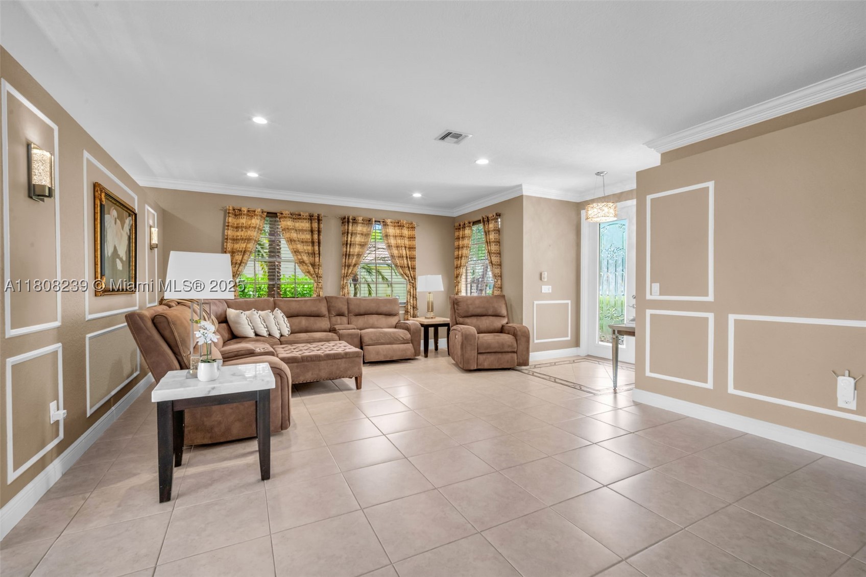 property viewer photo 11
