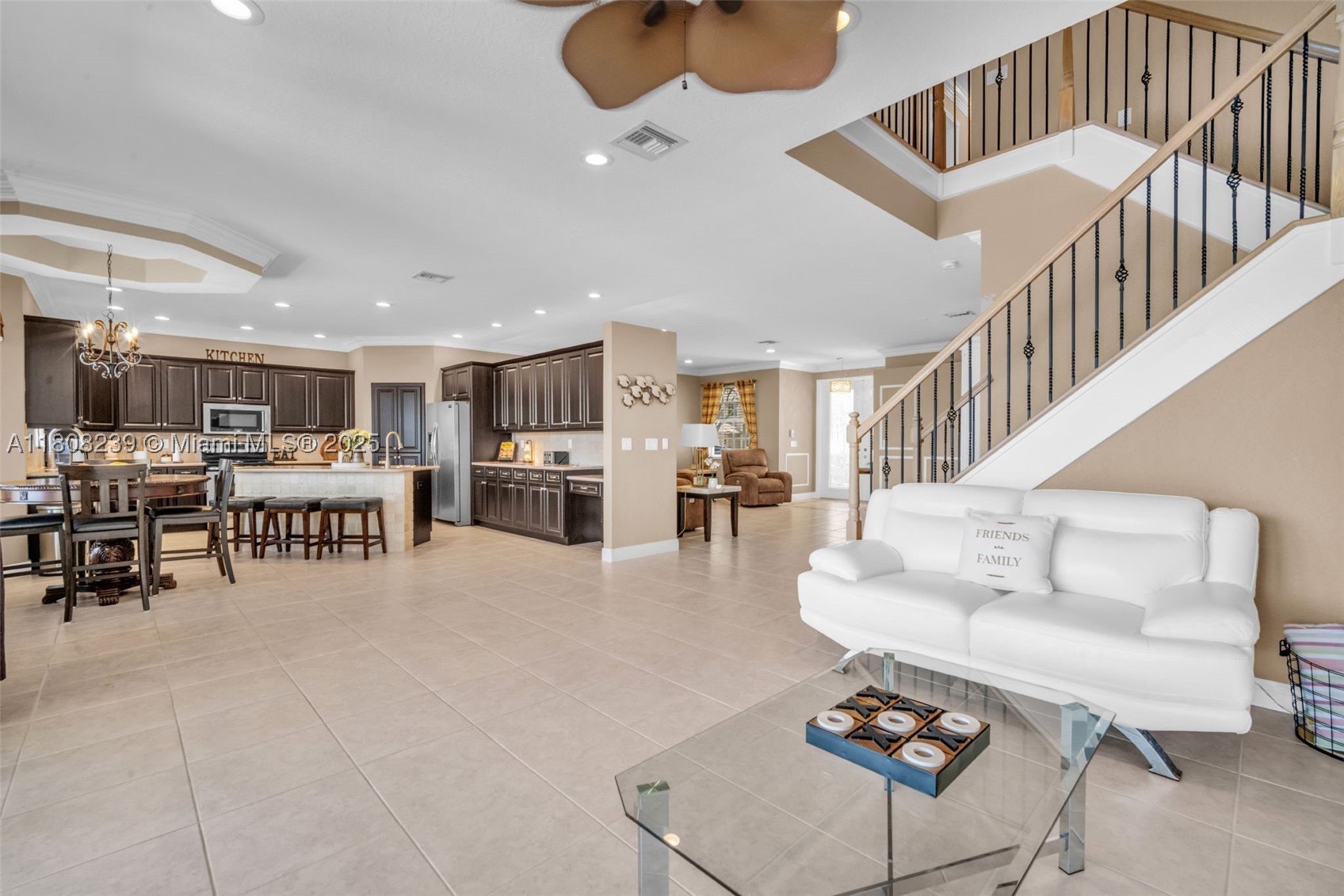 property viewer photo 16