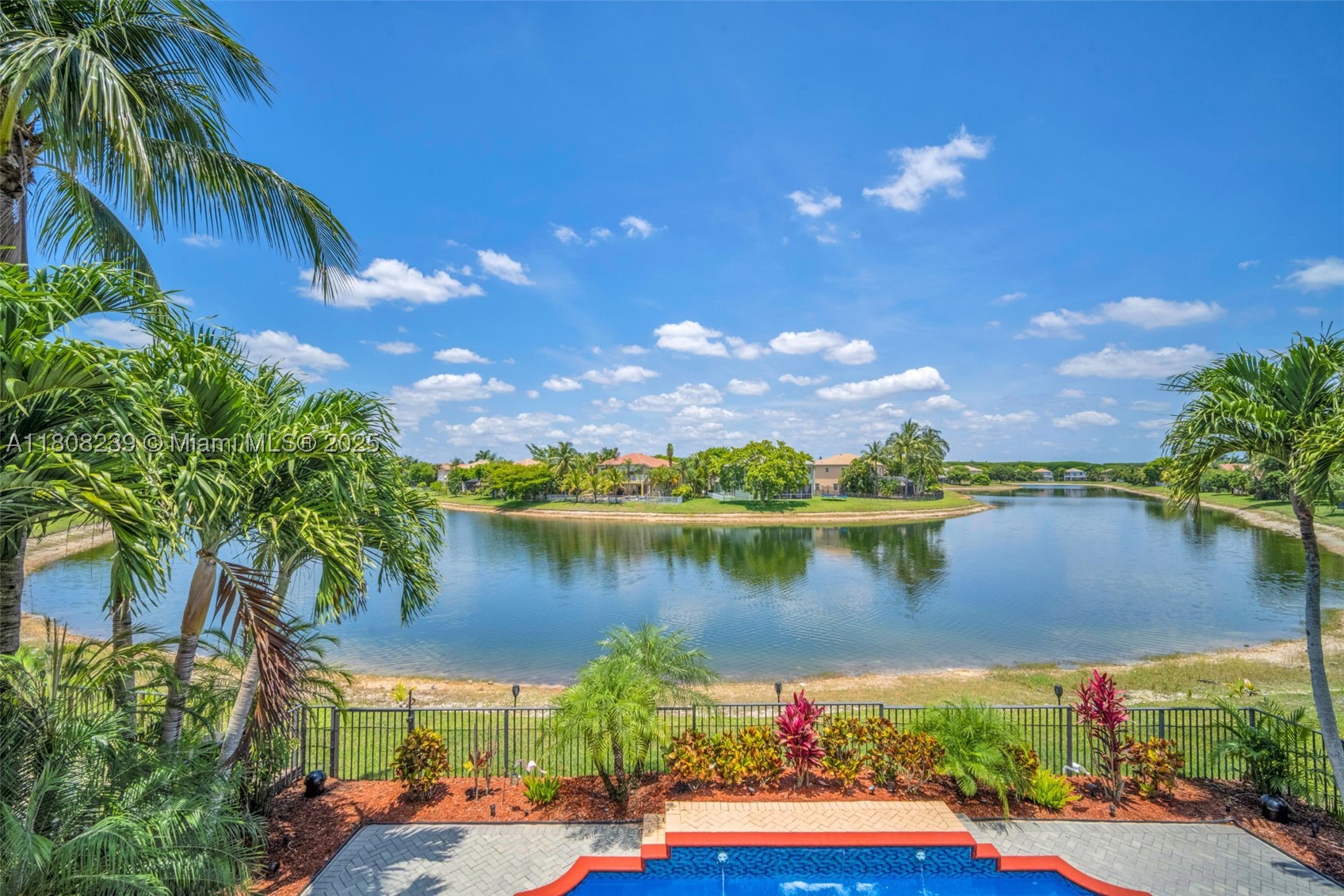 property viewer photo 47