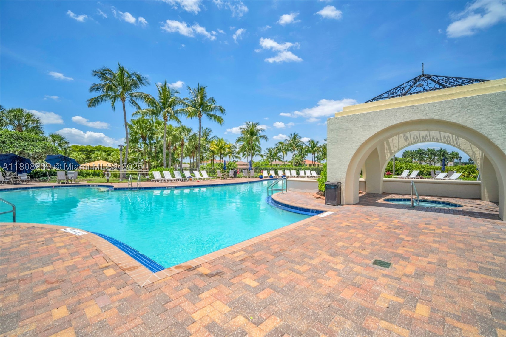 property viewer photo 72