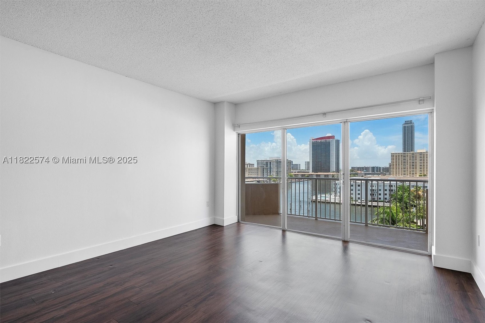 property viewer photo 31