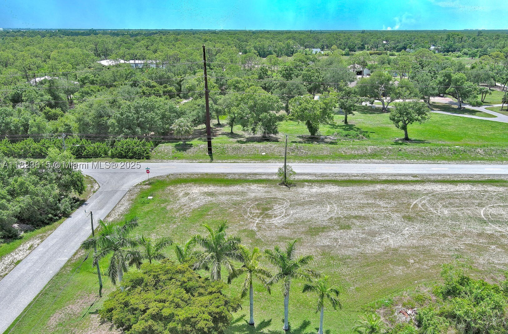 main property photo 23