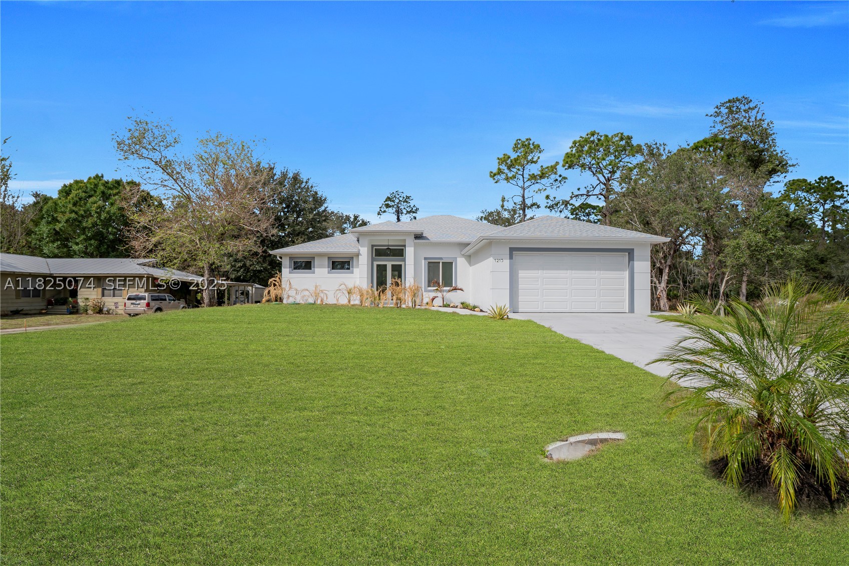 main property photo 11