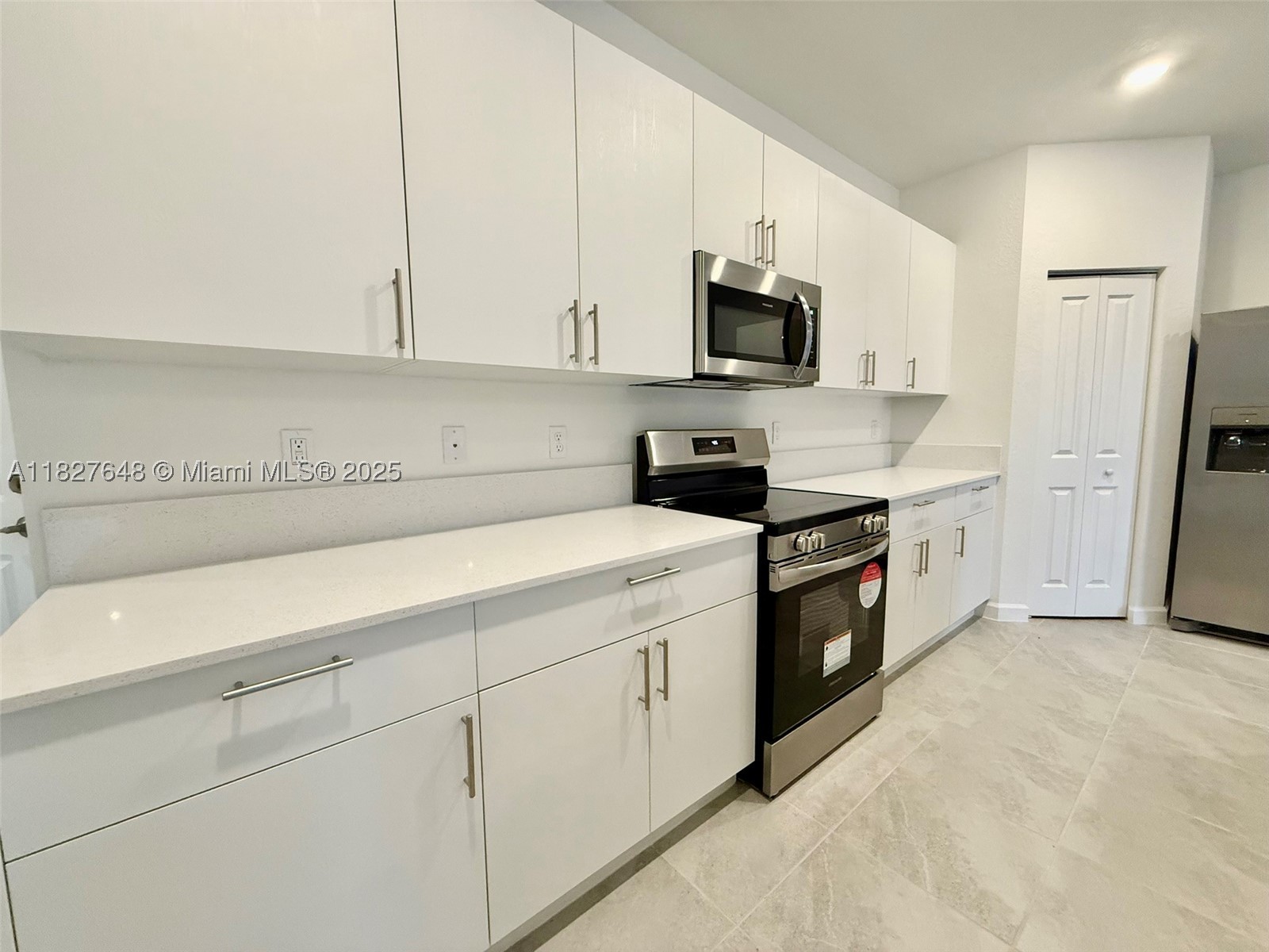 property viewer photo 2