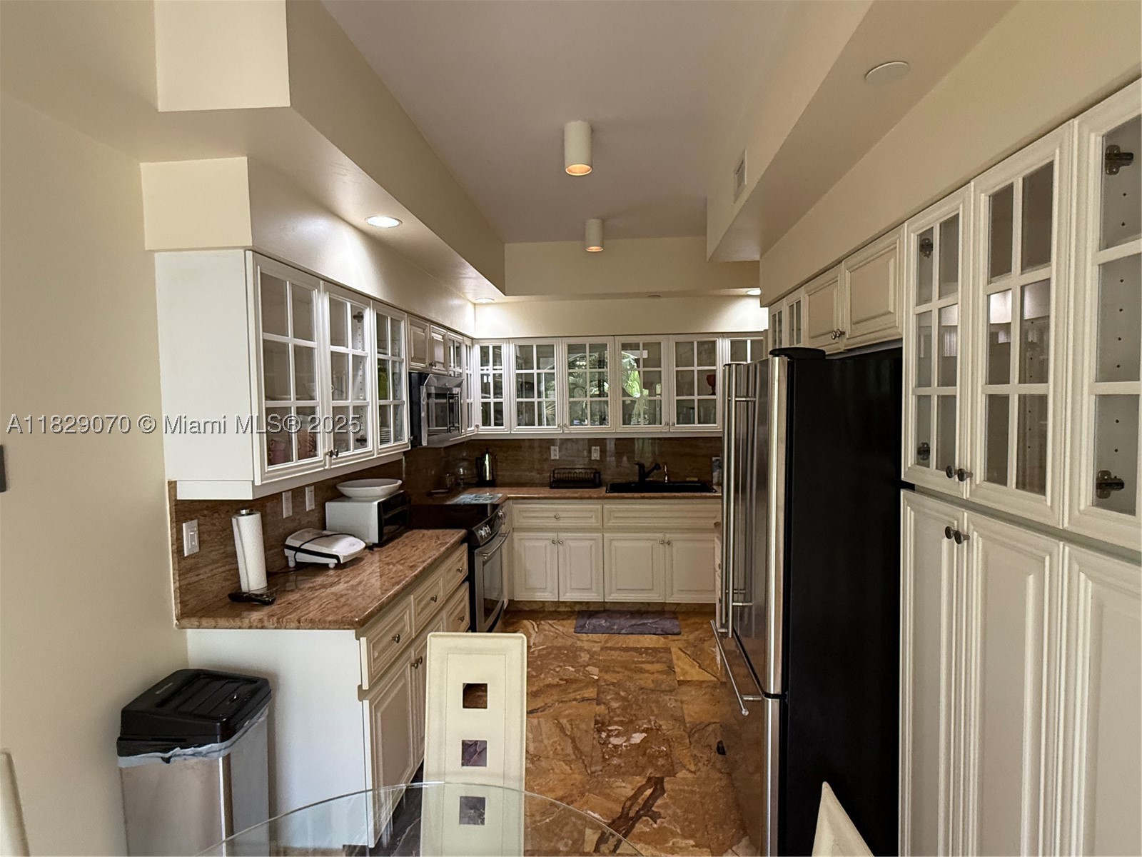 main property photo 24