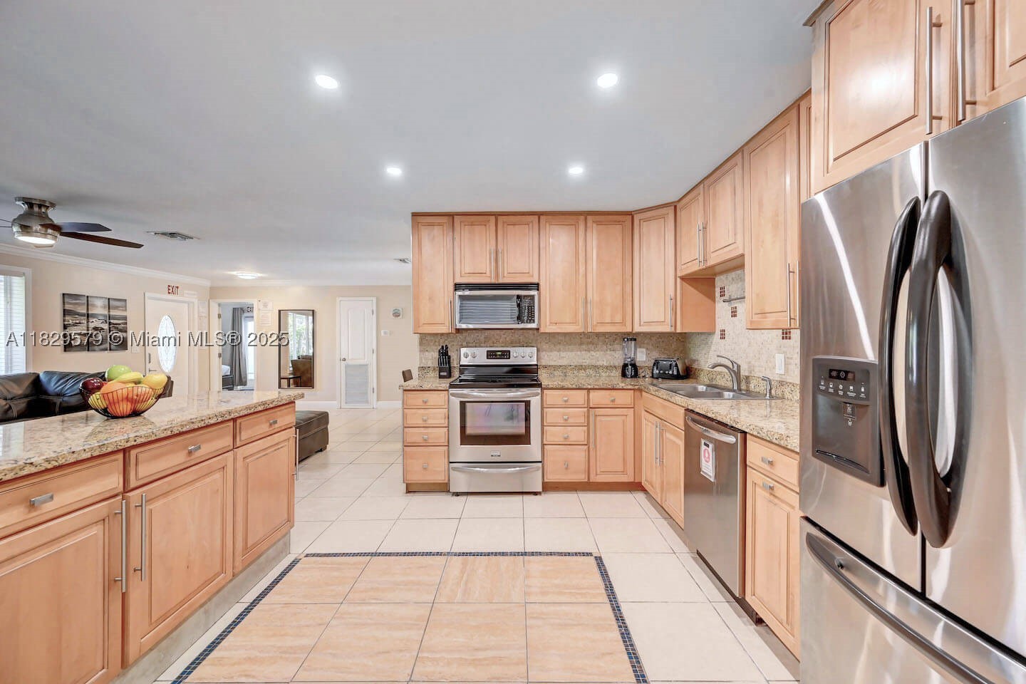 main property photo 7