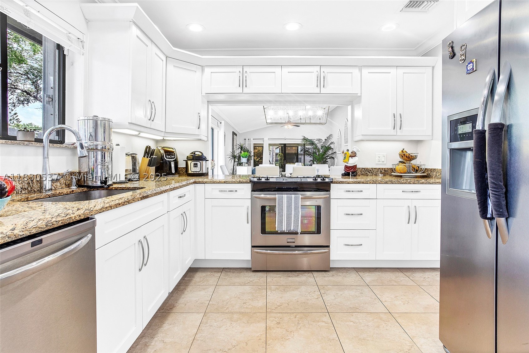 property viewer photo 30