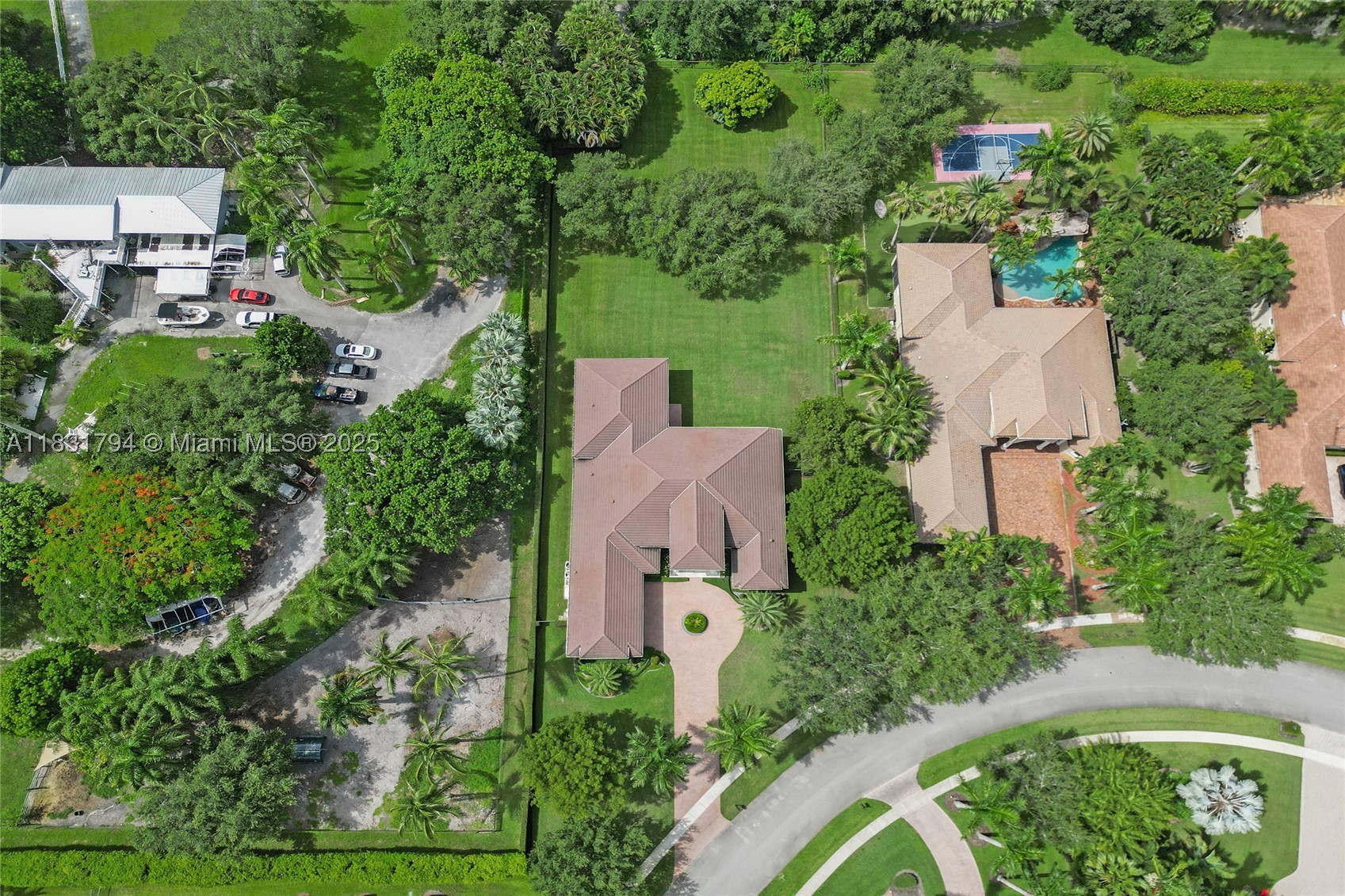 main property photo 4