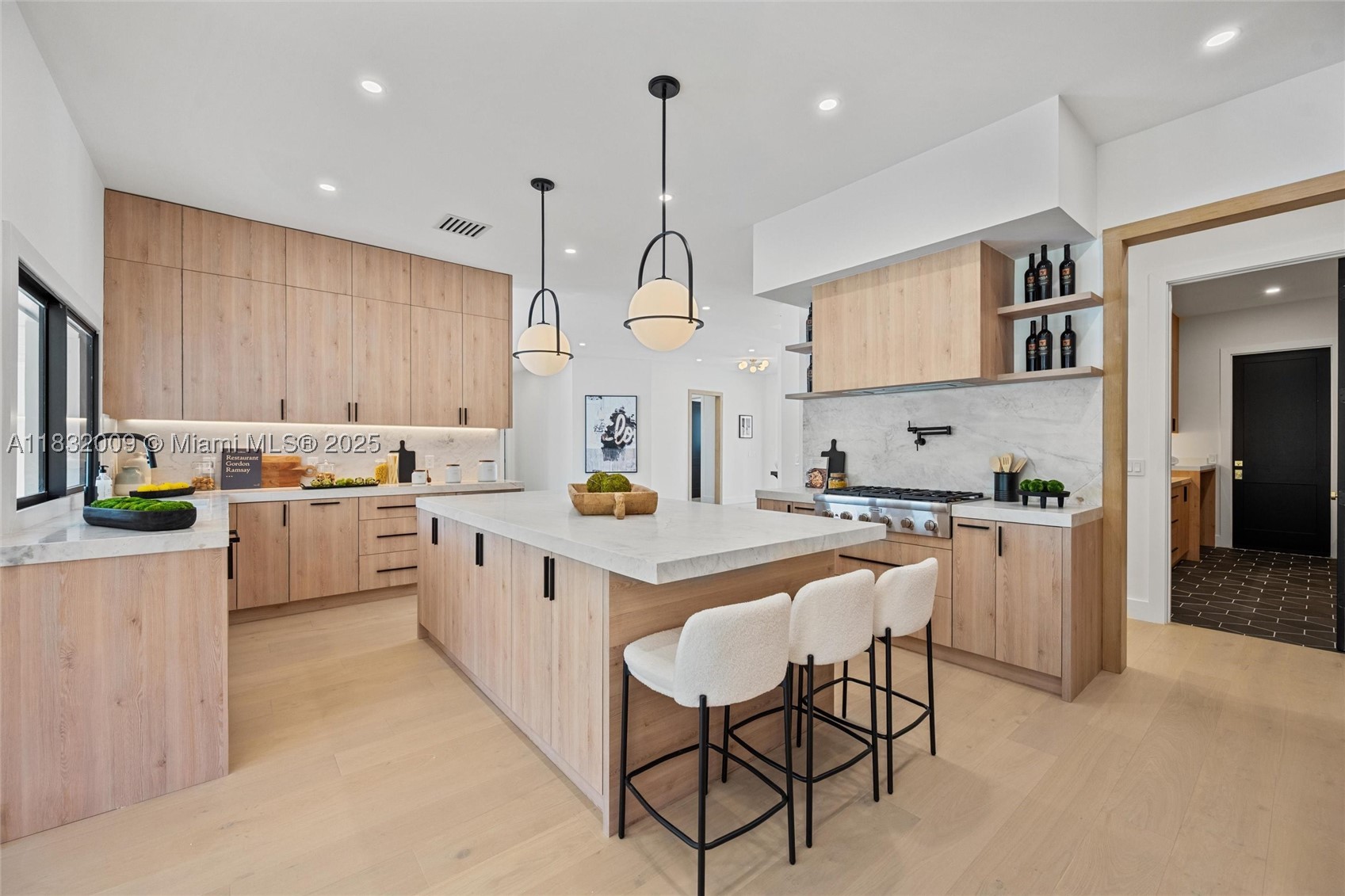 property viewer photo 11