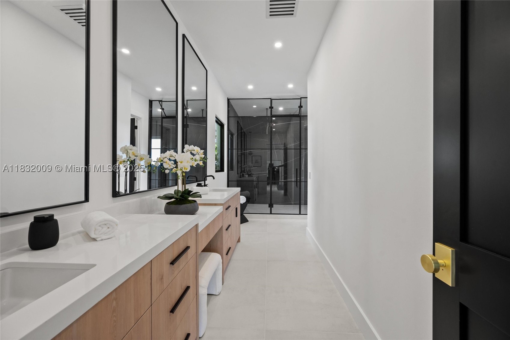 property viewer photo 21