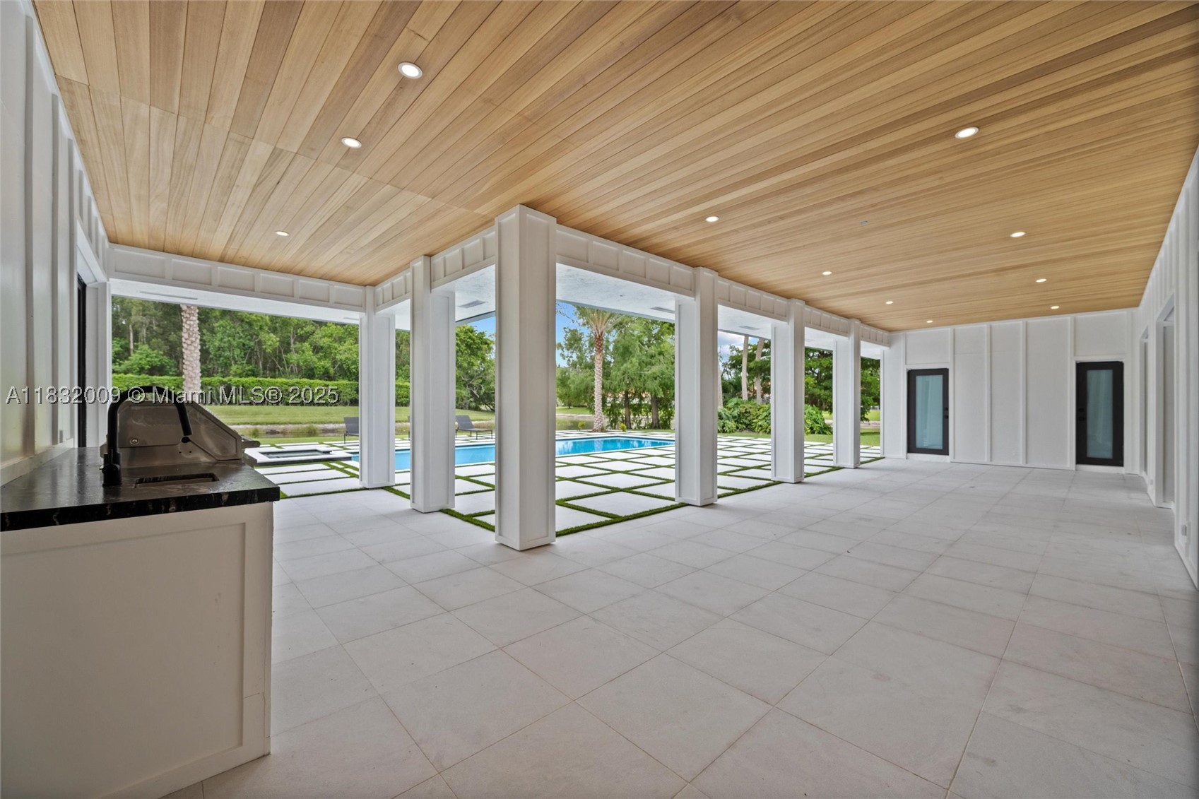 property viewer photo 39