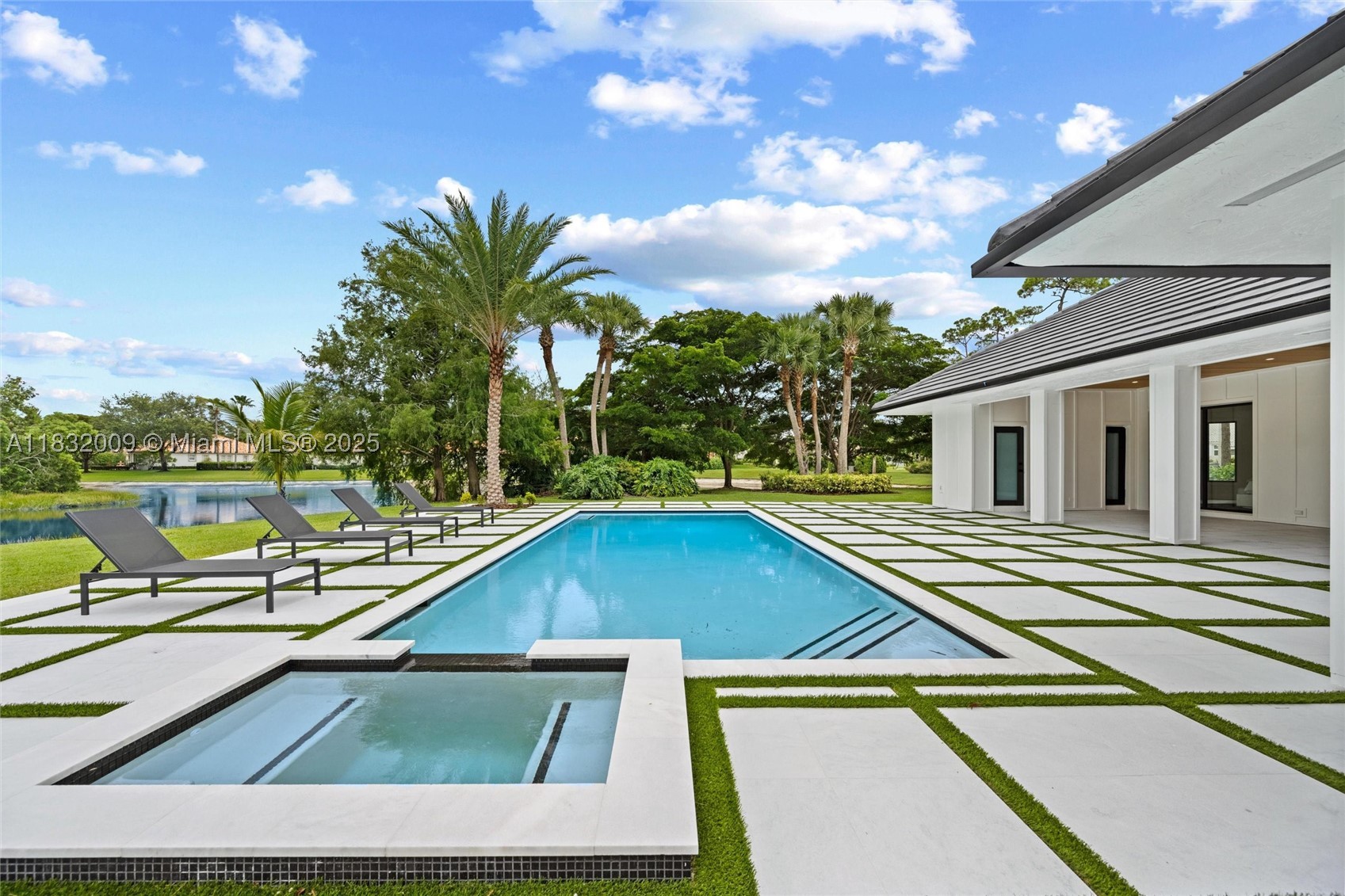 property viewer photo 45