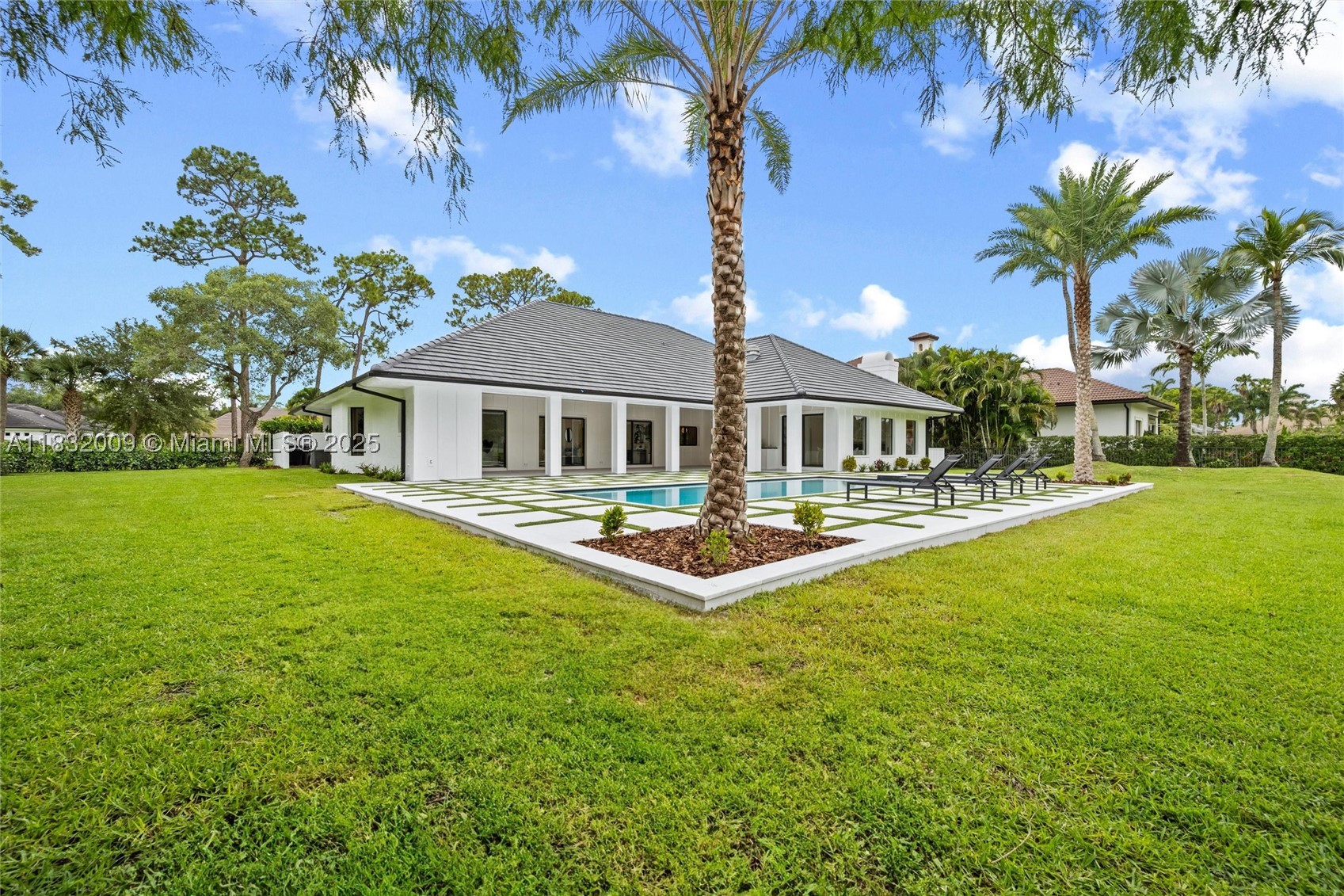 property viewer photo 50