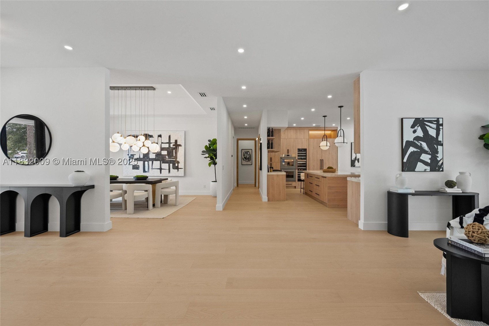 property viewer photo 8