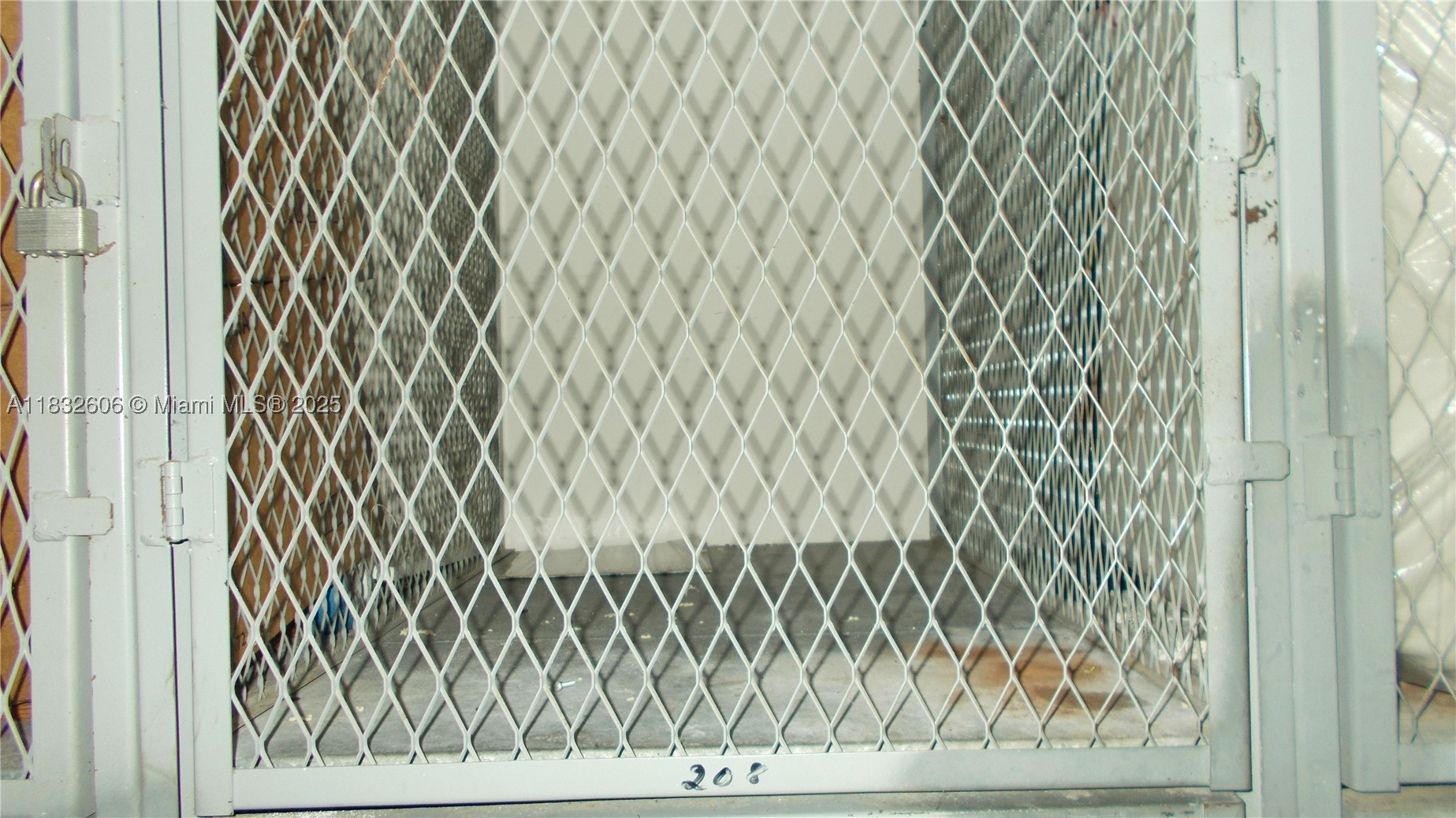 main property photo 19