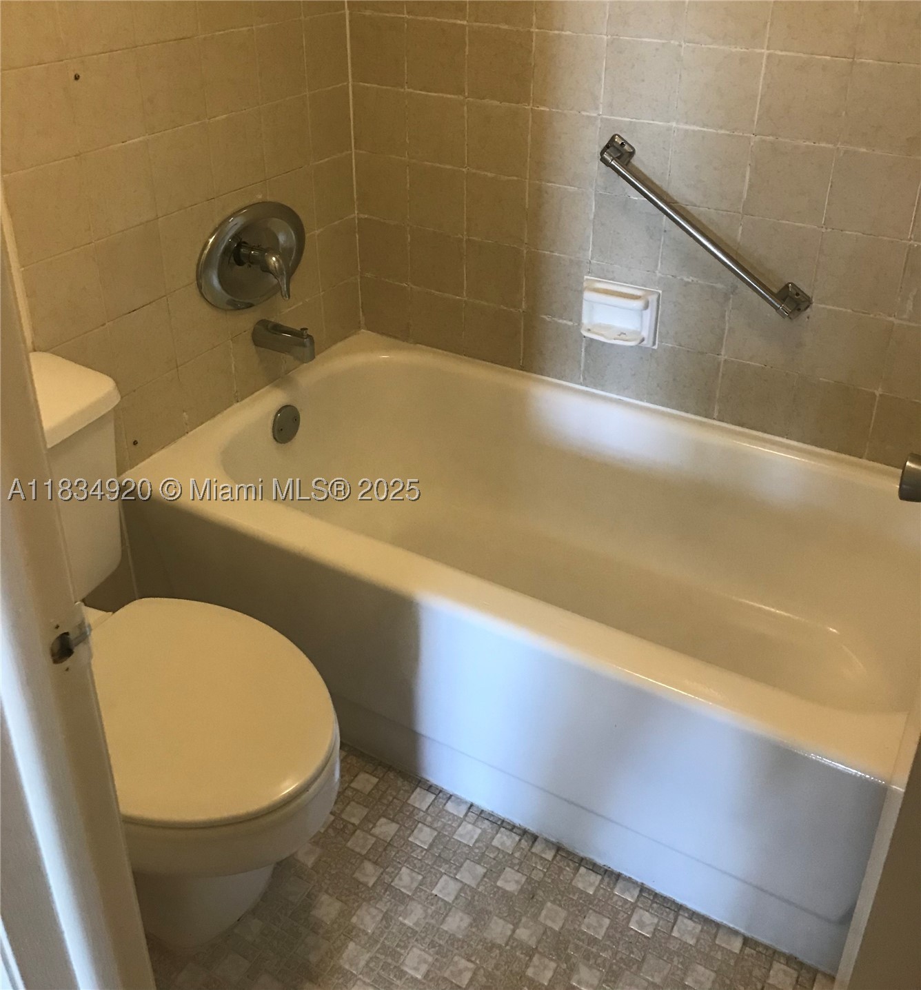 main property photo 19