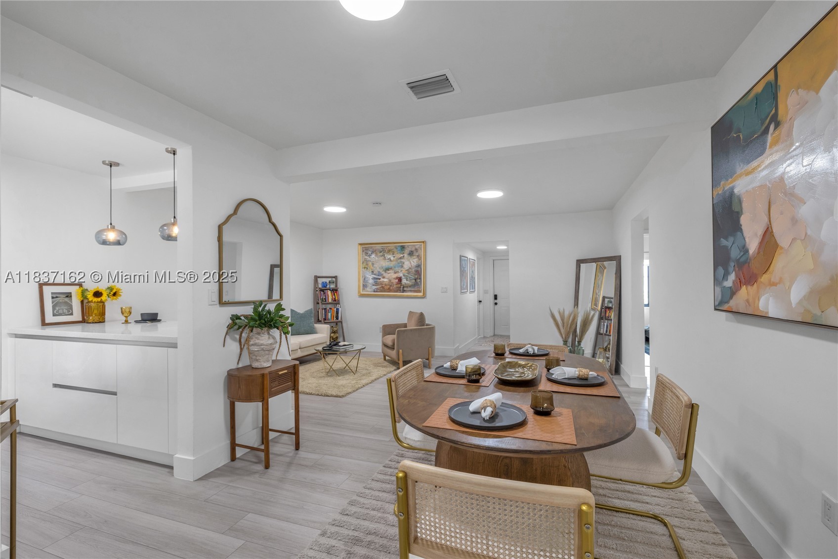 property viewer photo 12
