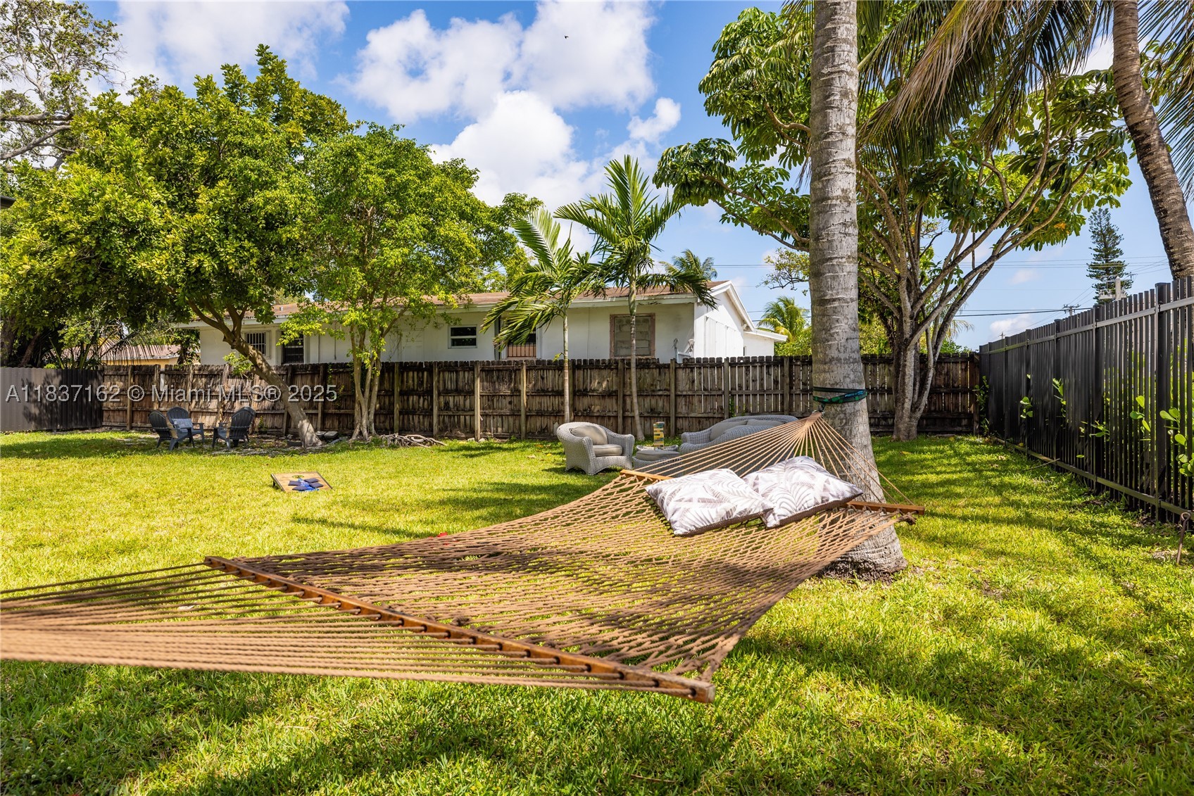 property viewer photo 13