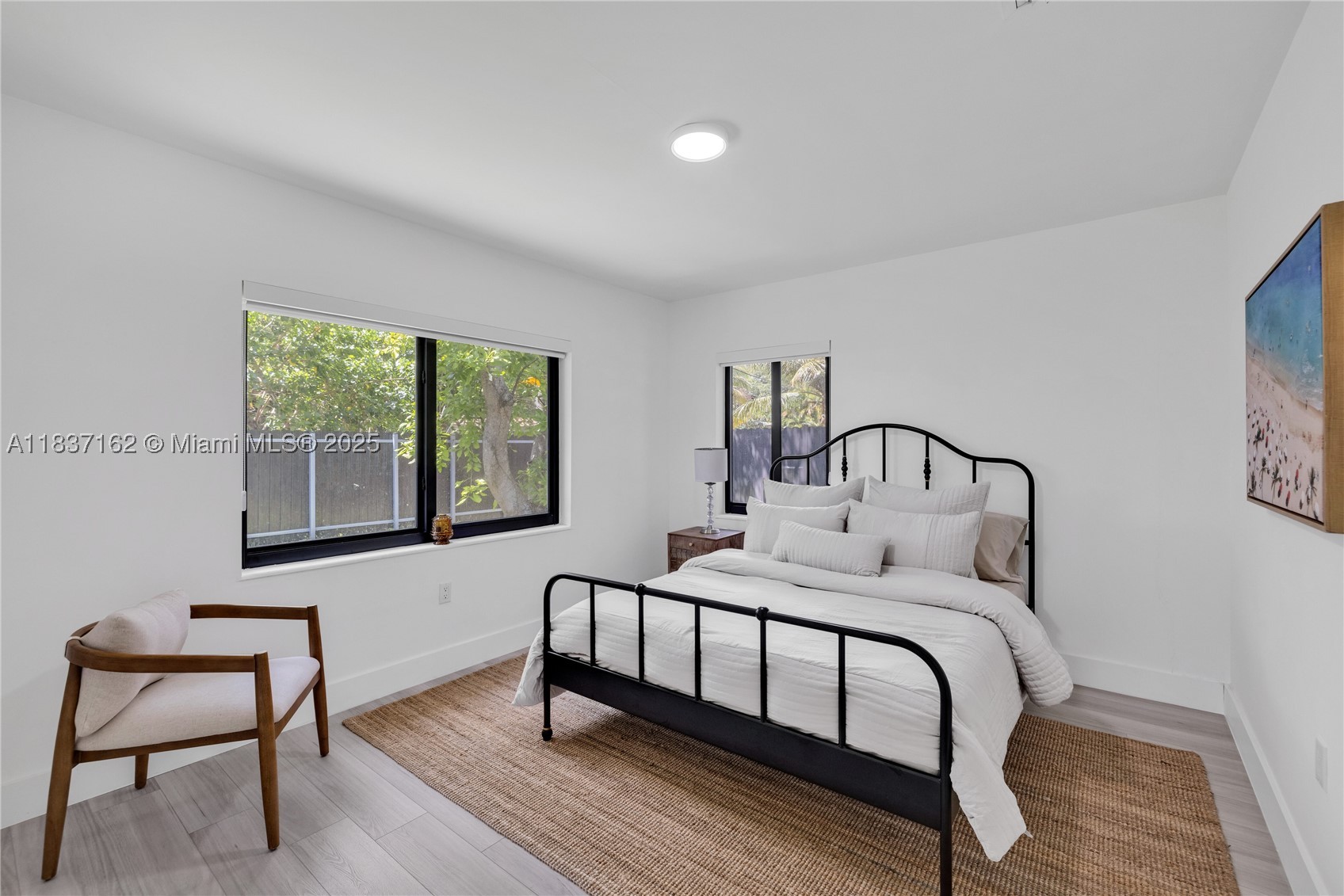 property viewer photo 15
