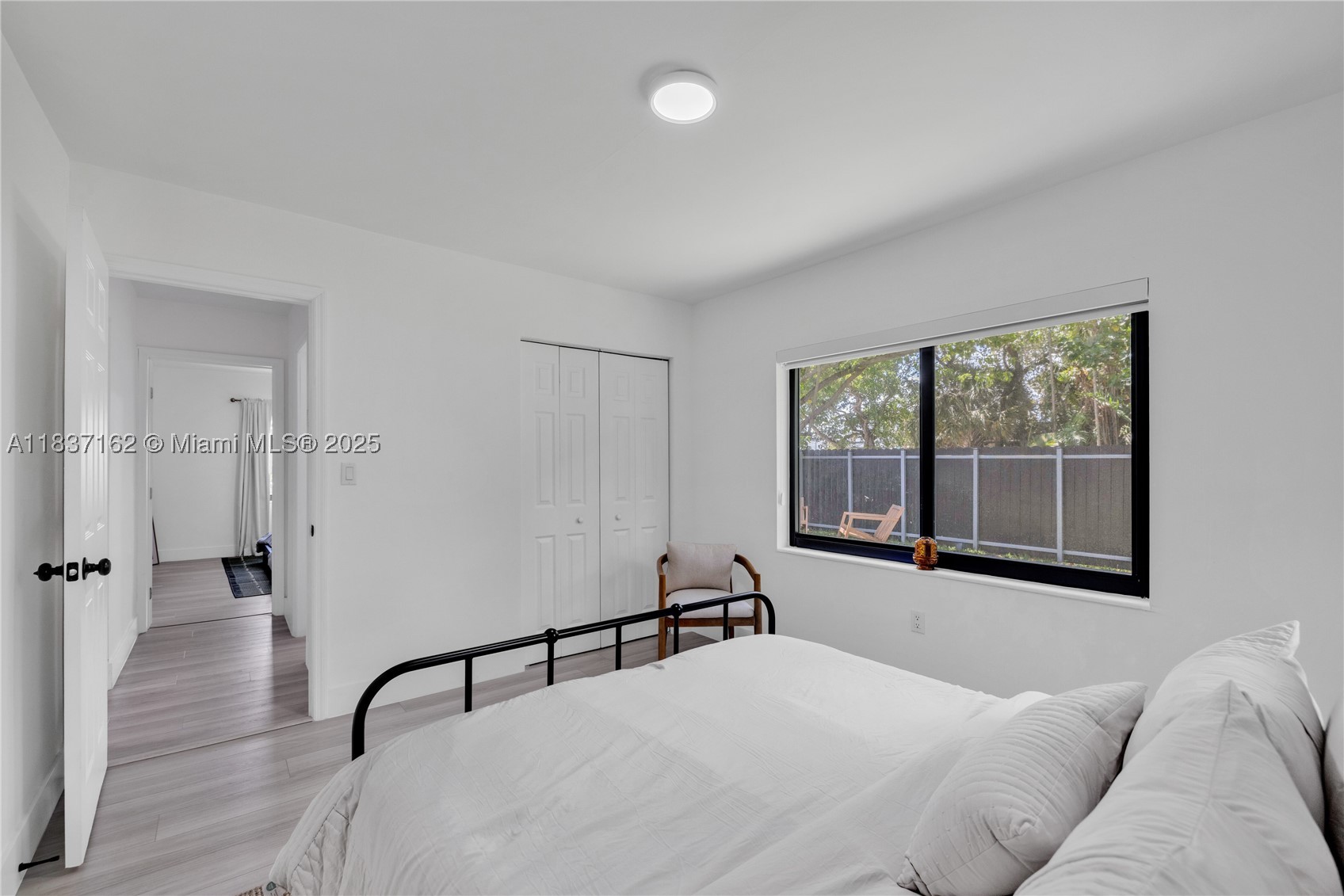 property viewer photo 17