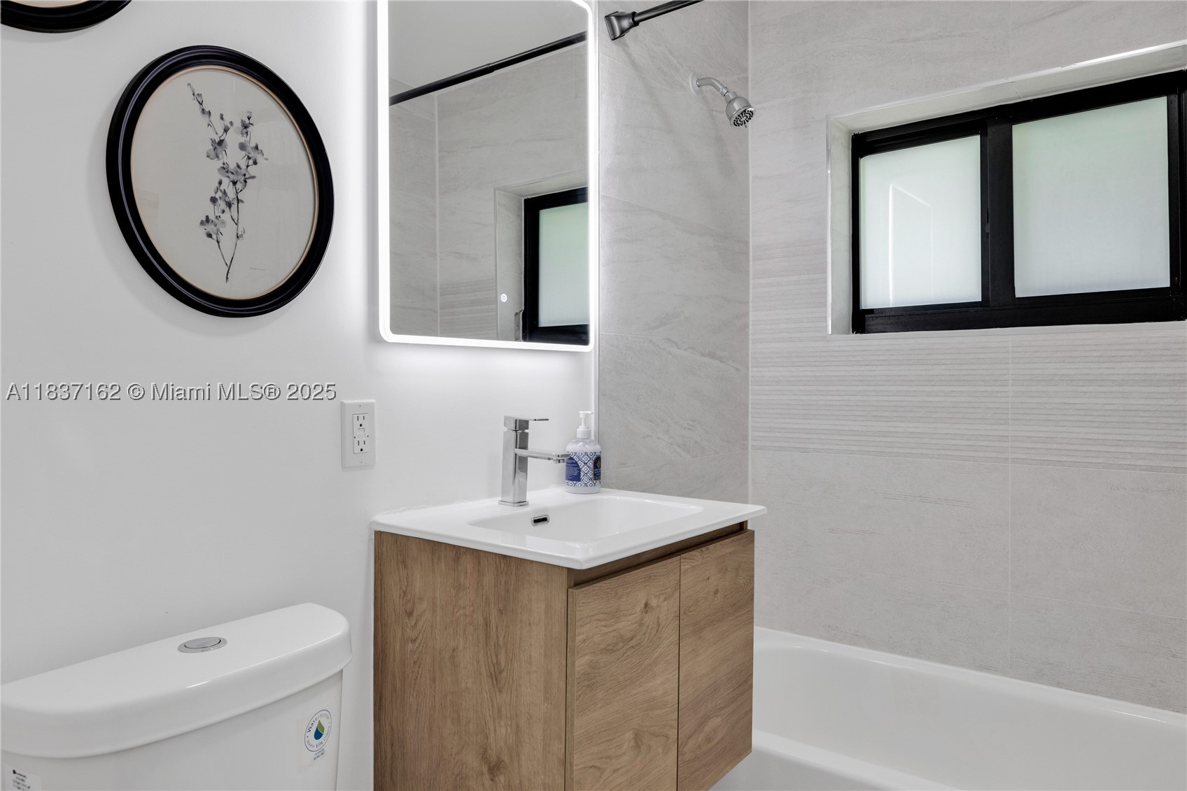 property viewer photo 18