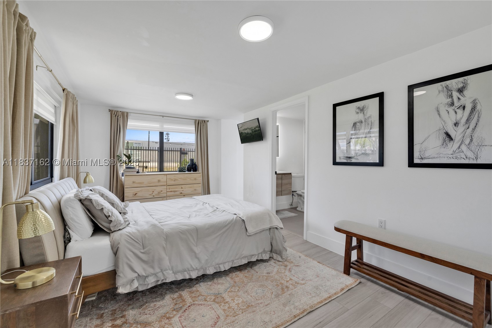 property viewer photo 23
