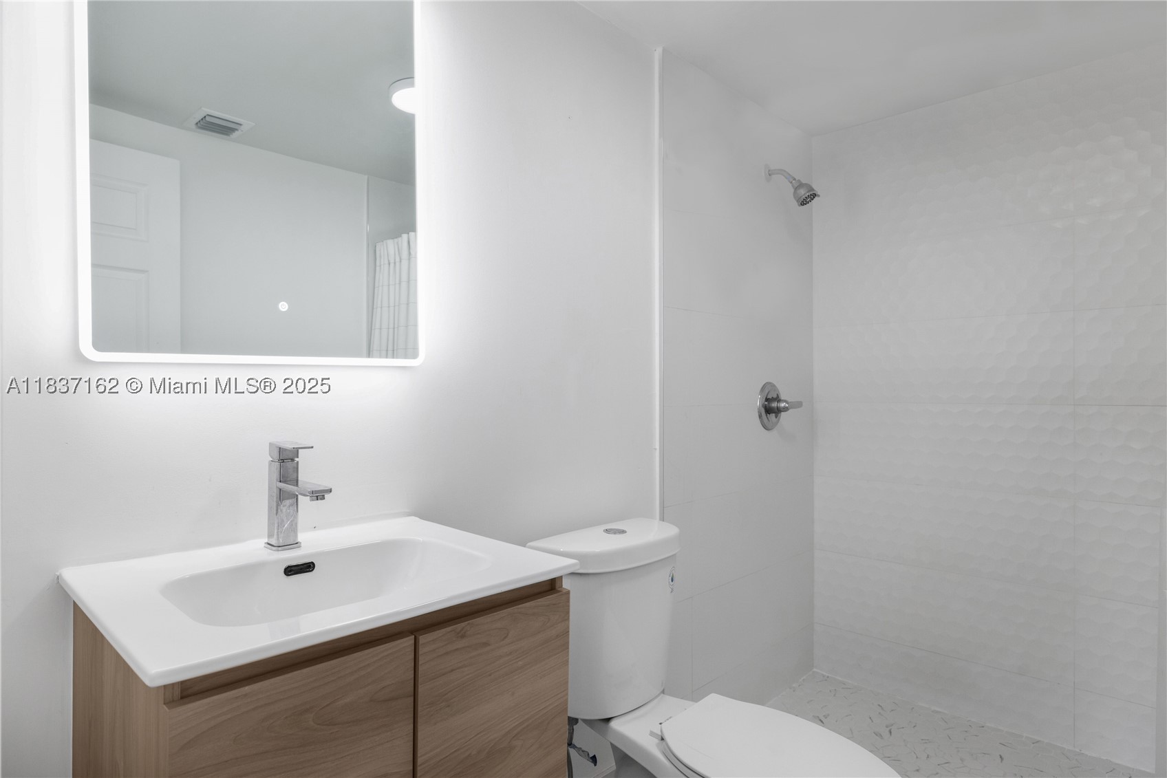 property viewer photo 24