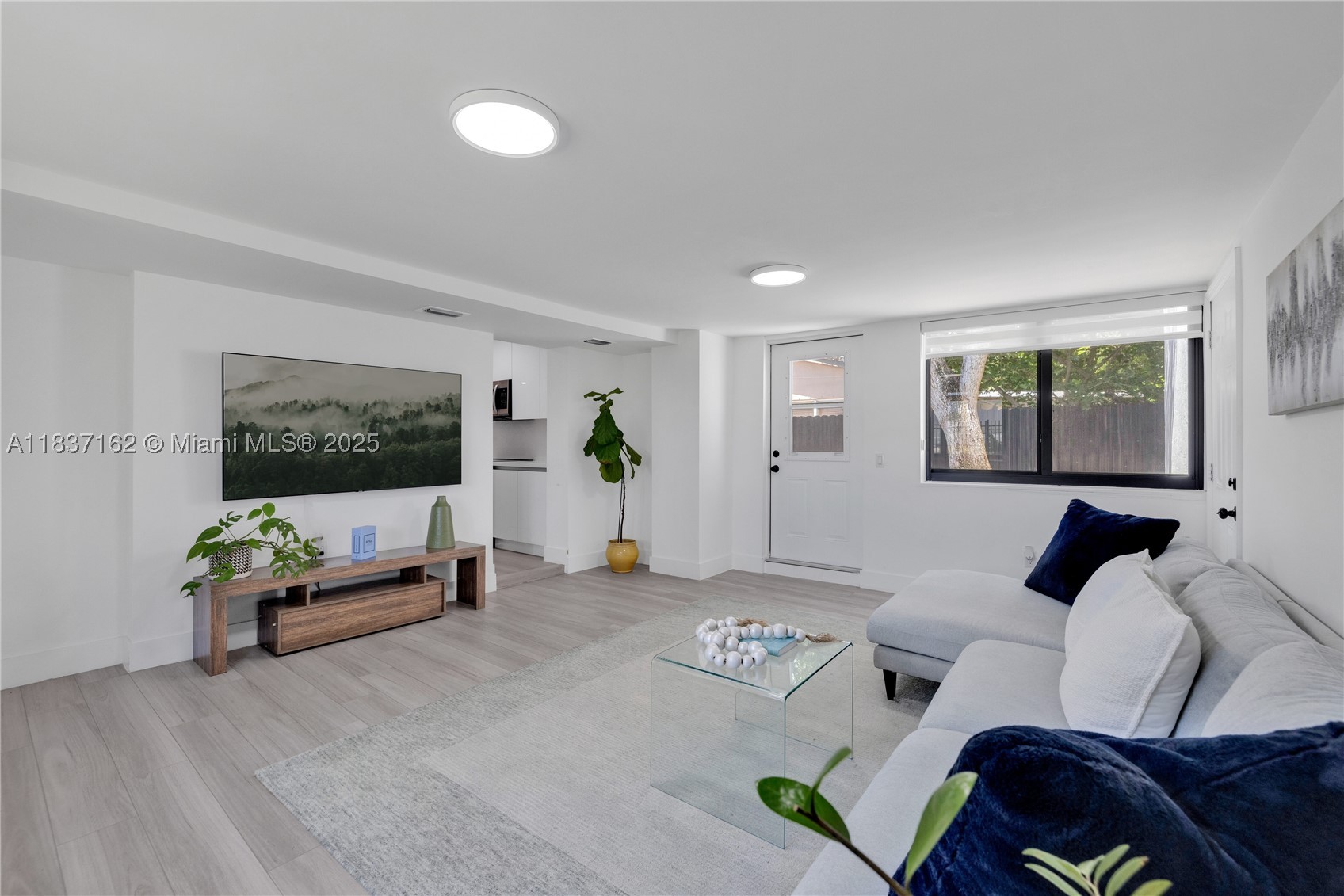 property viewer photo 29
