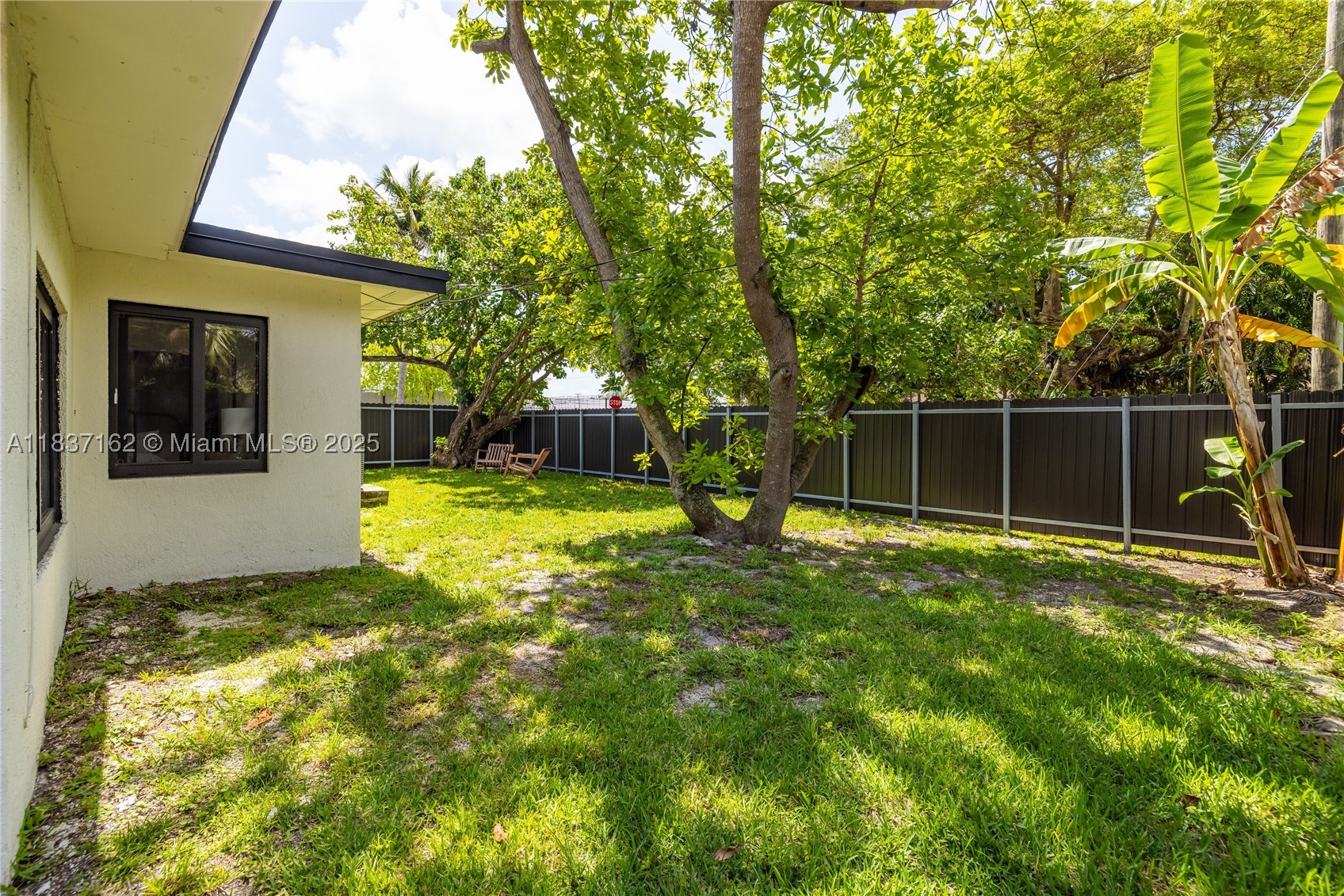 property viewer photo 31