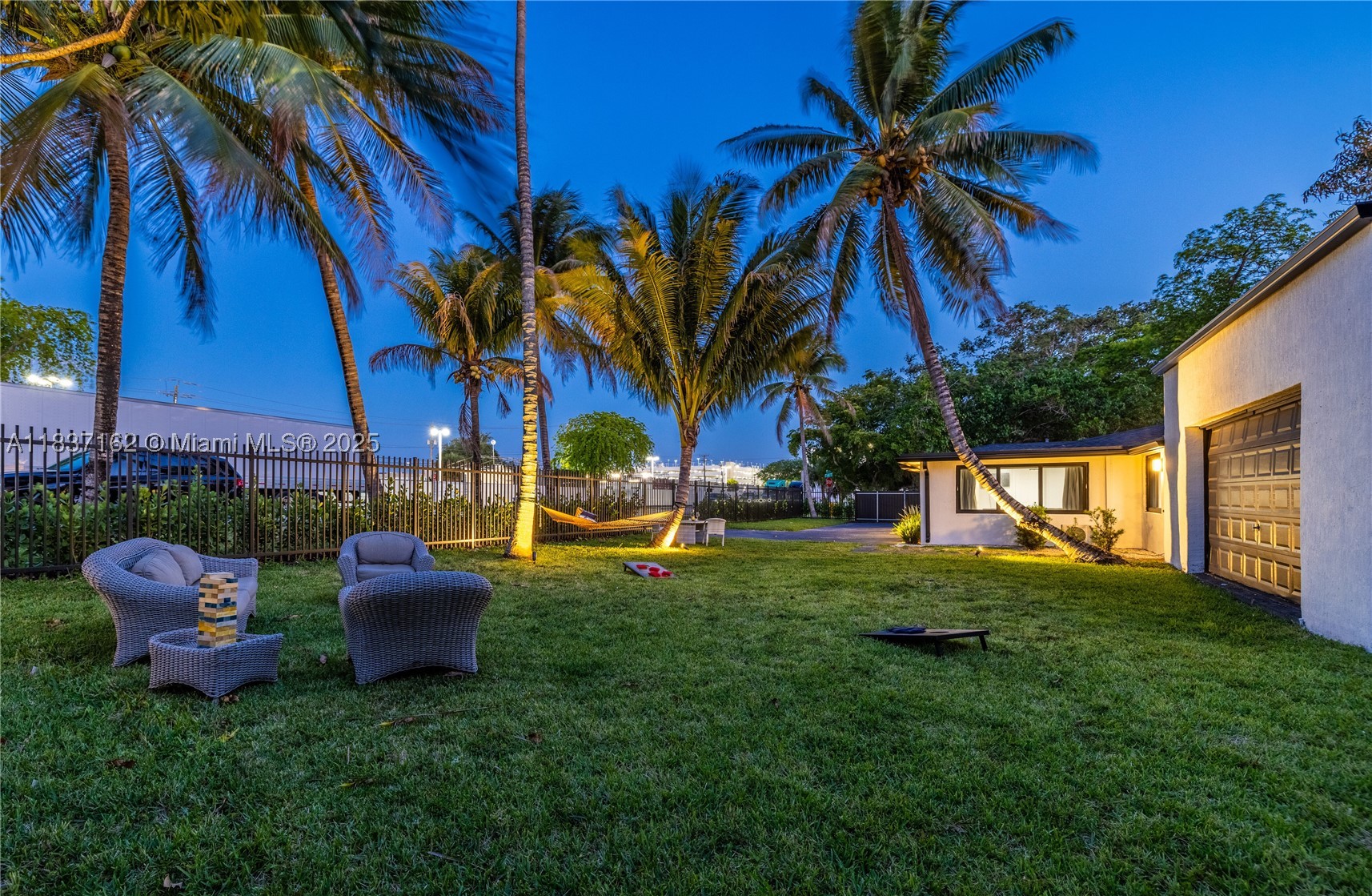 property viewer photo 38
