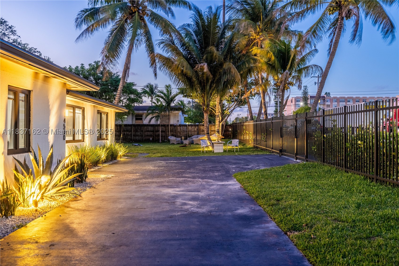 property viewer photo 40