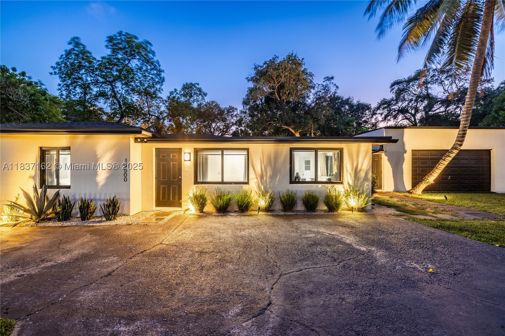 property viewer photo 43