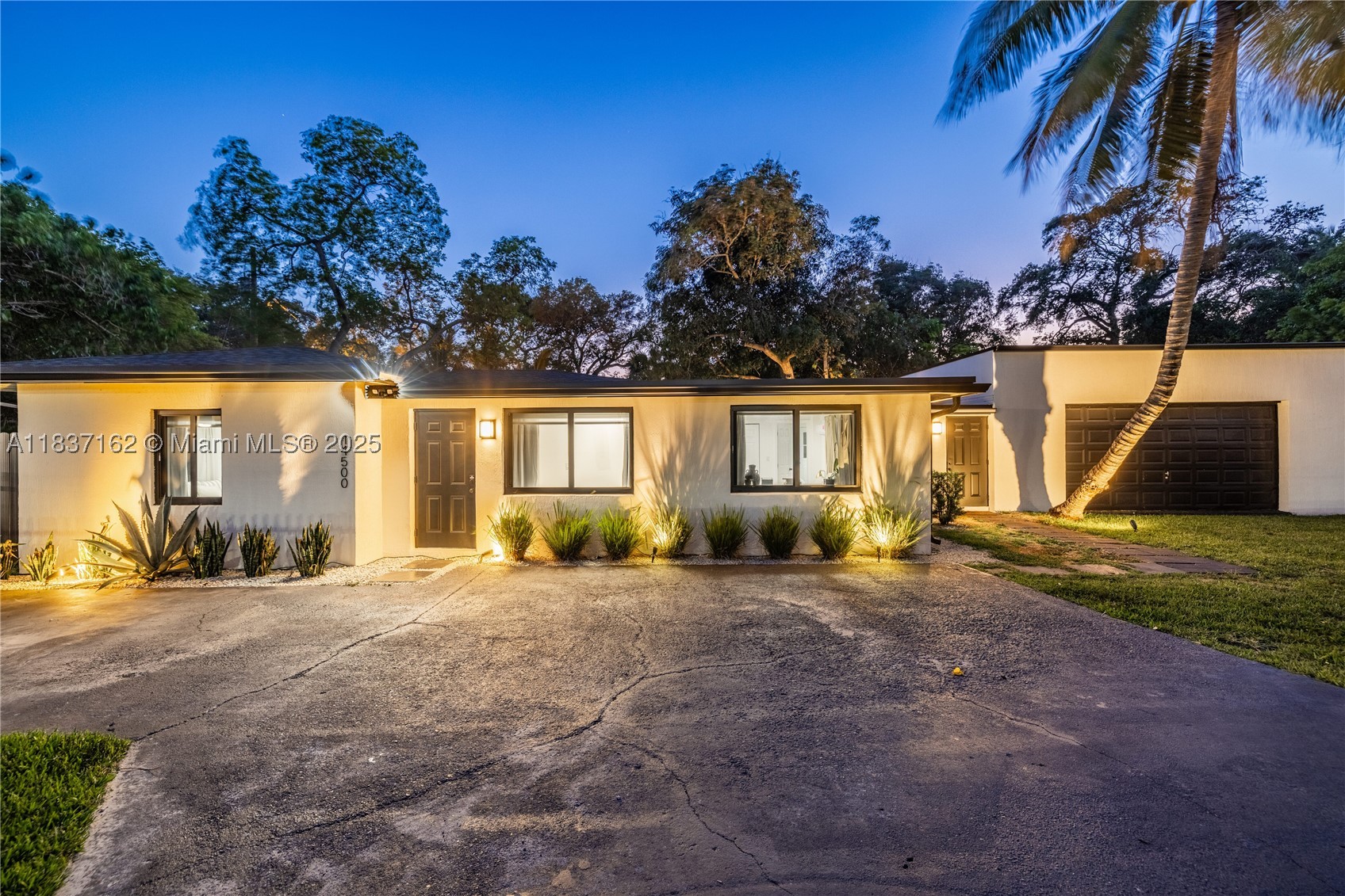 property viewer photo 44