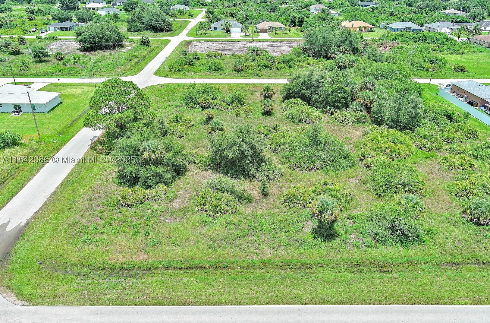 main property photo 8