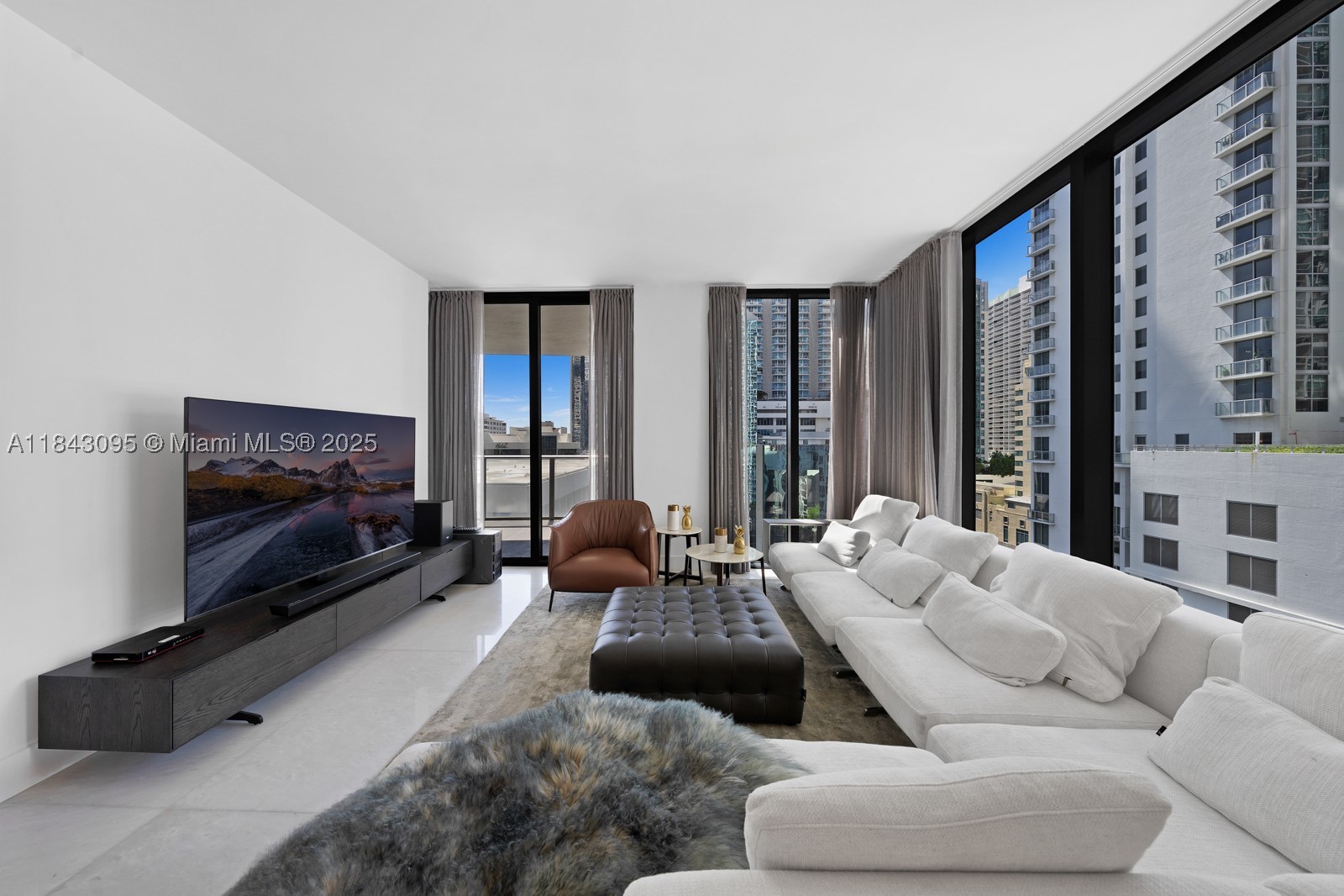 property viewer photo 1