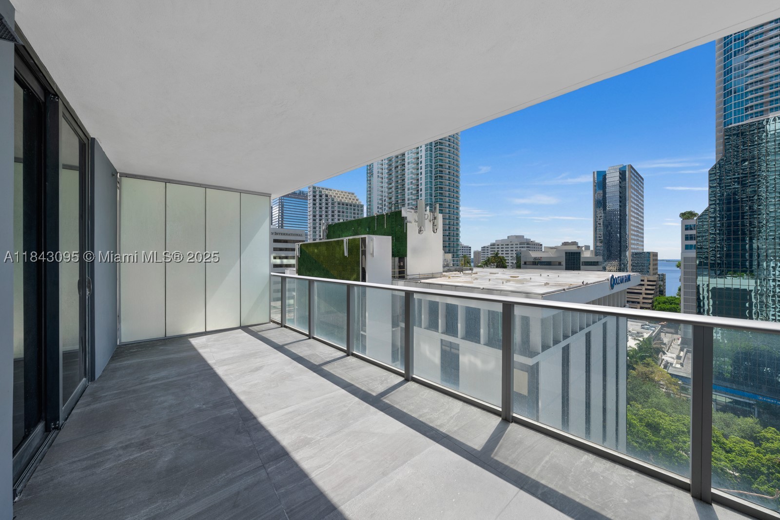 property viewer photo 13