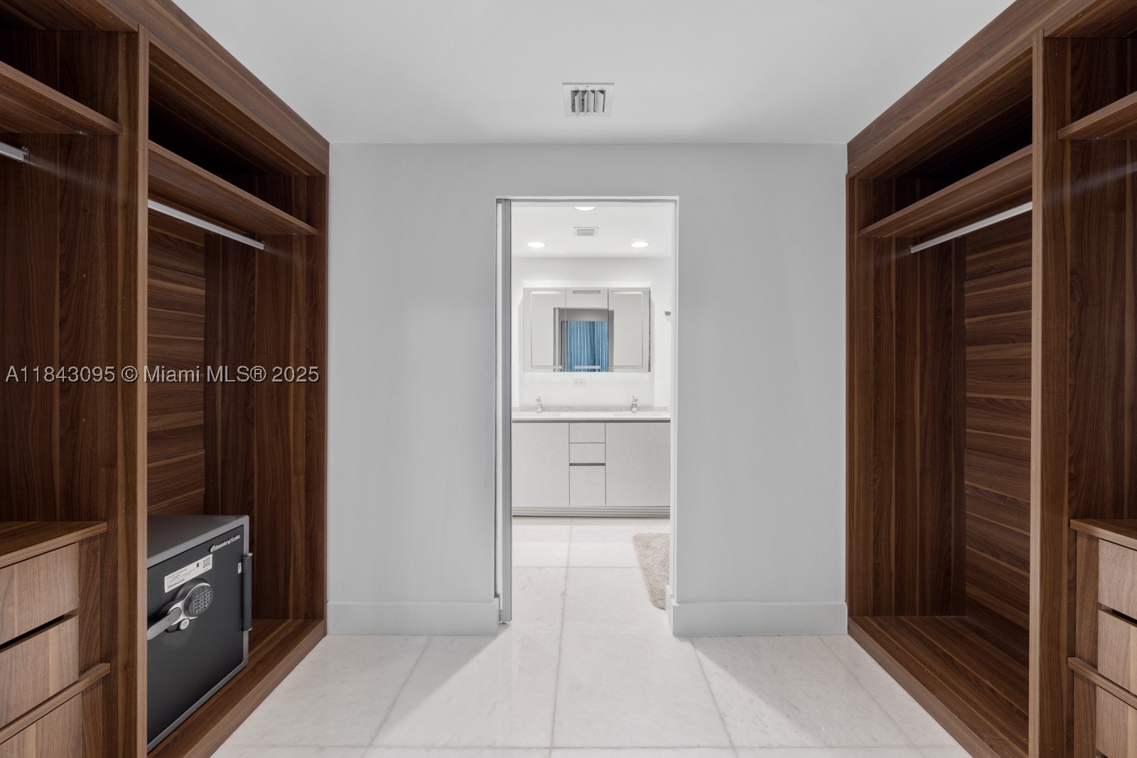 property viewer photo 14