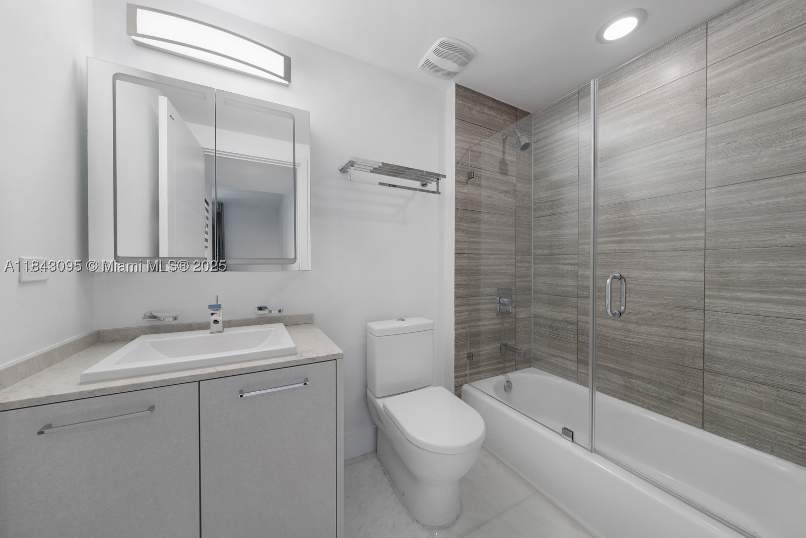 property viewer photo 19