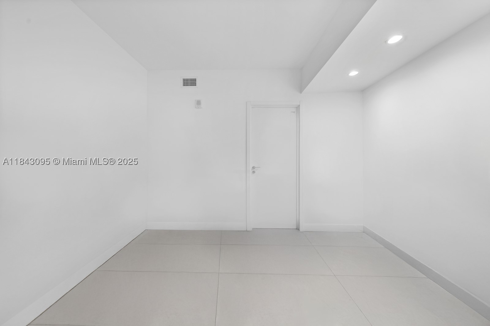 property viewer photo 20