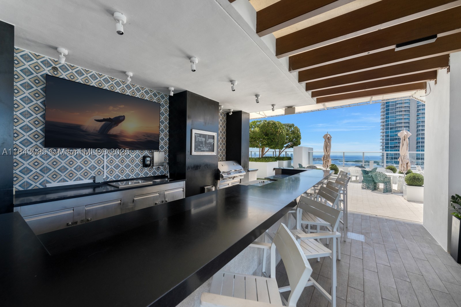 property viewer photo 23