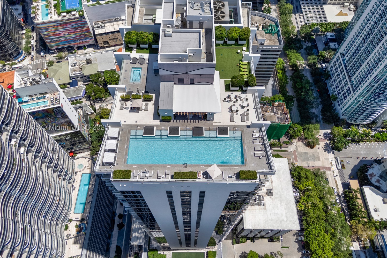 property viewer photo 25
