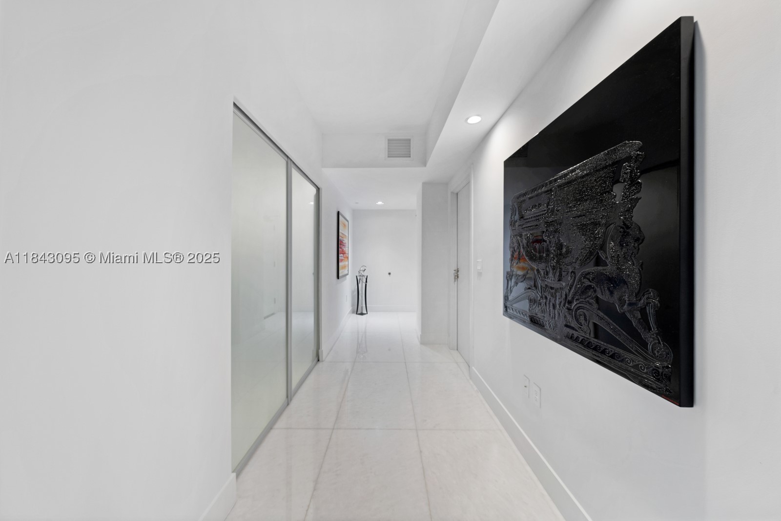 property viewer photo 7