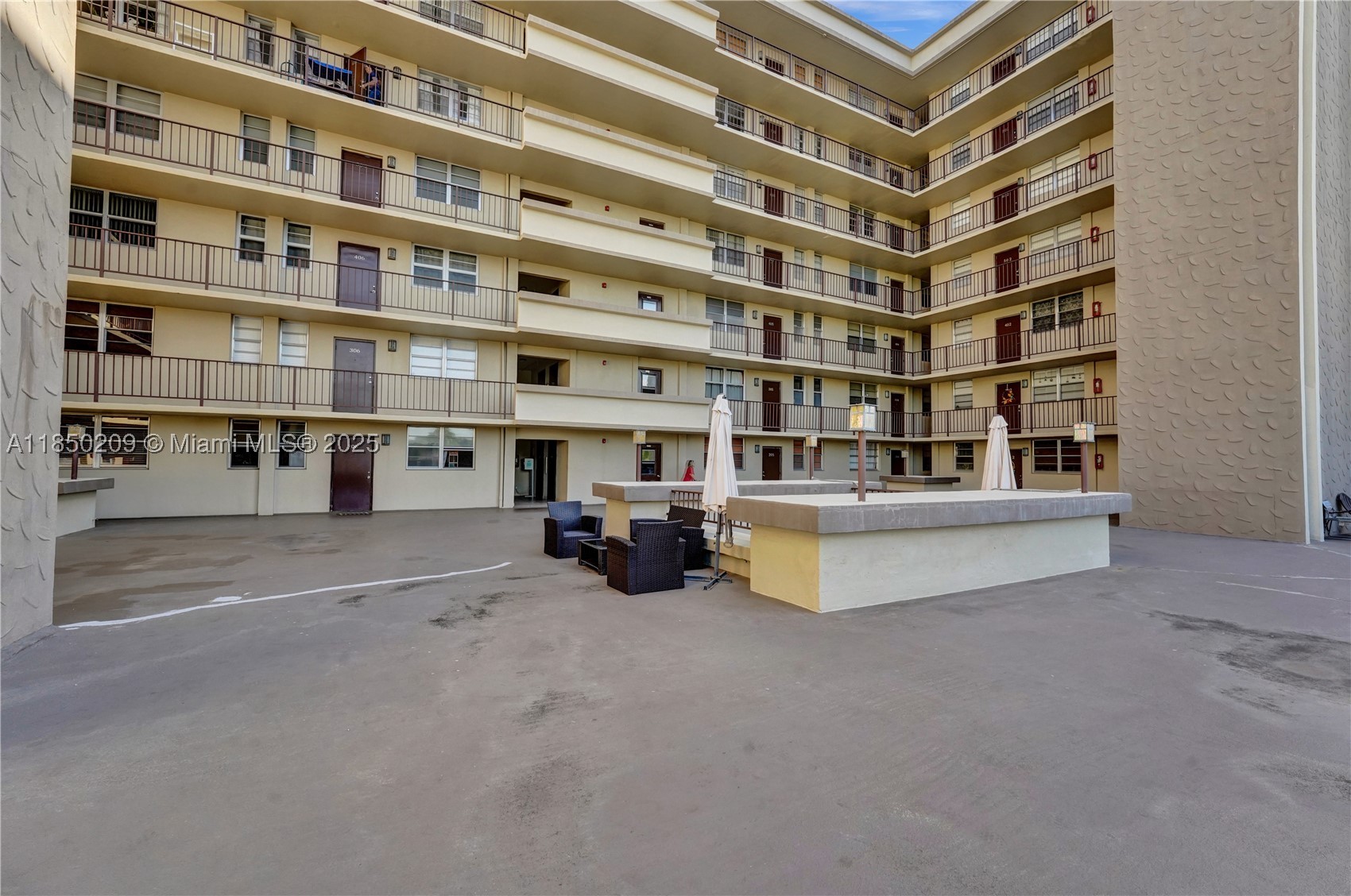 main property photo 50