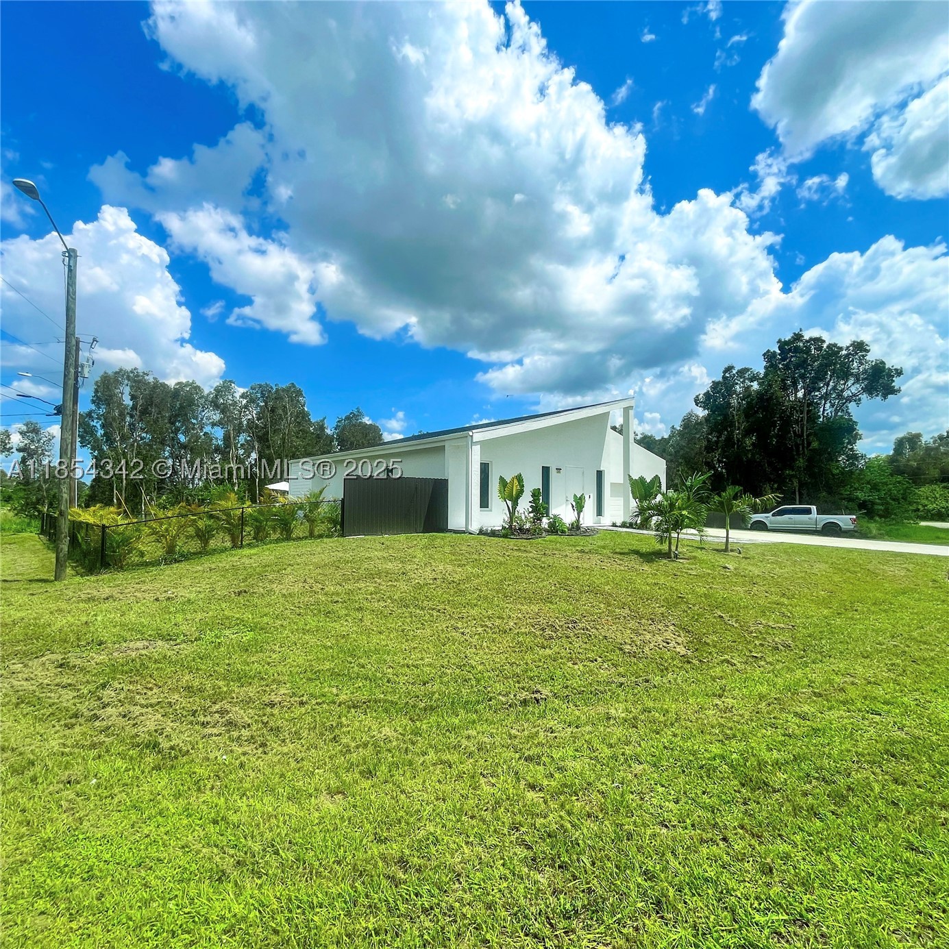 main property photo 74