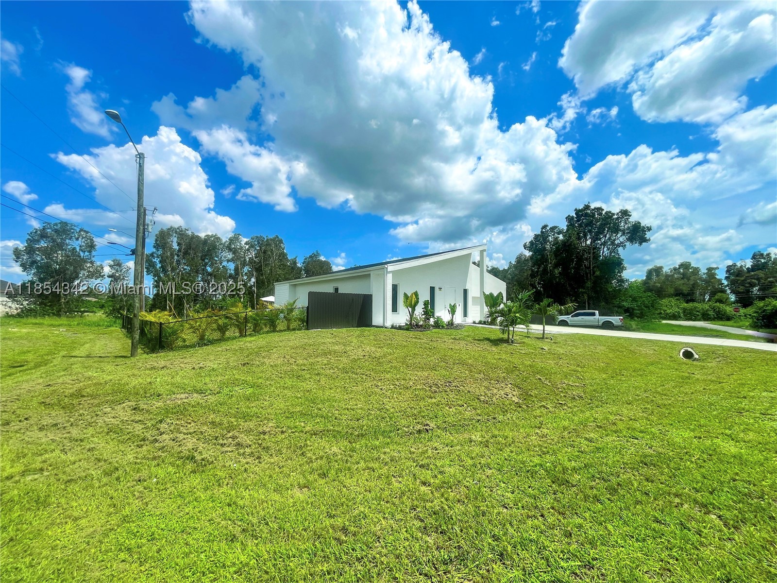 main property photo 75