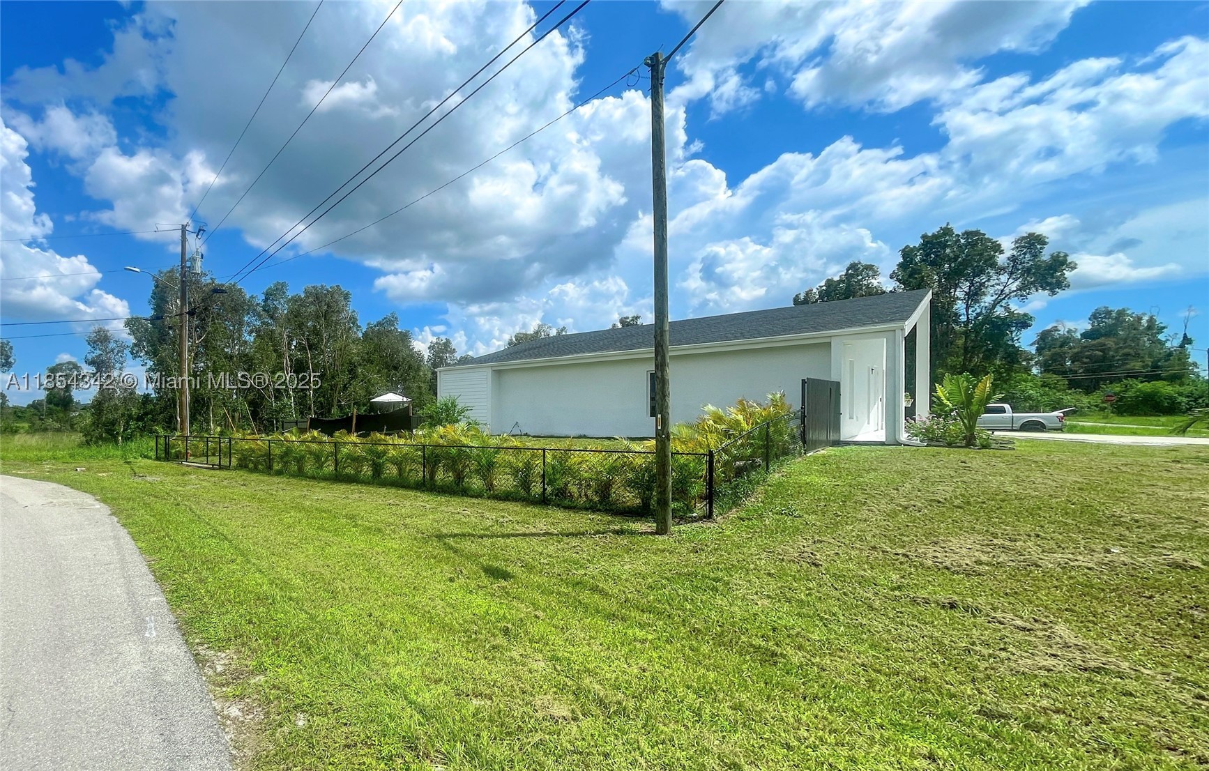 main property photo 76