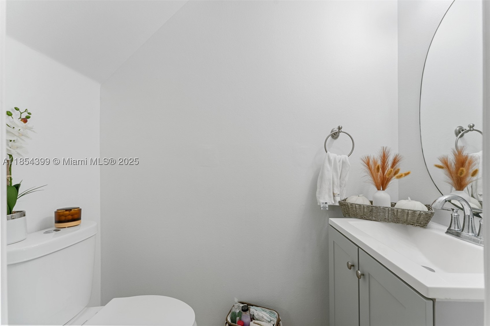 property viewer photo 7